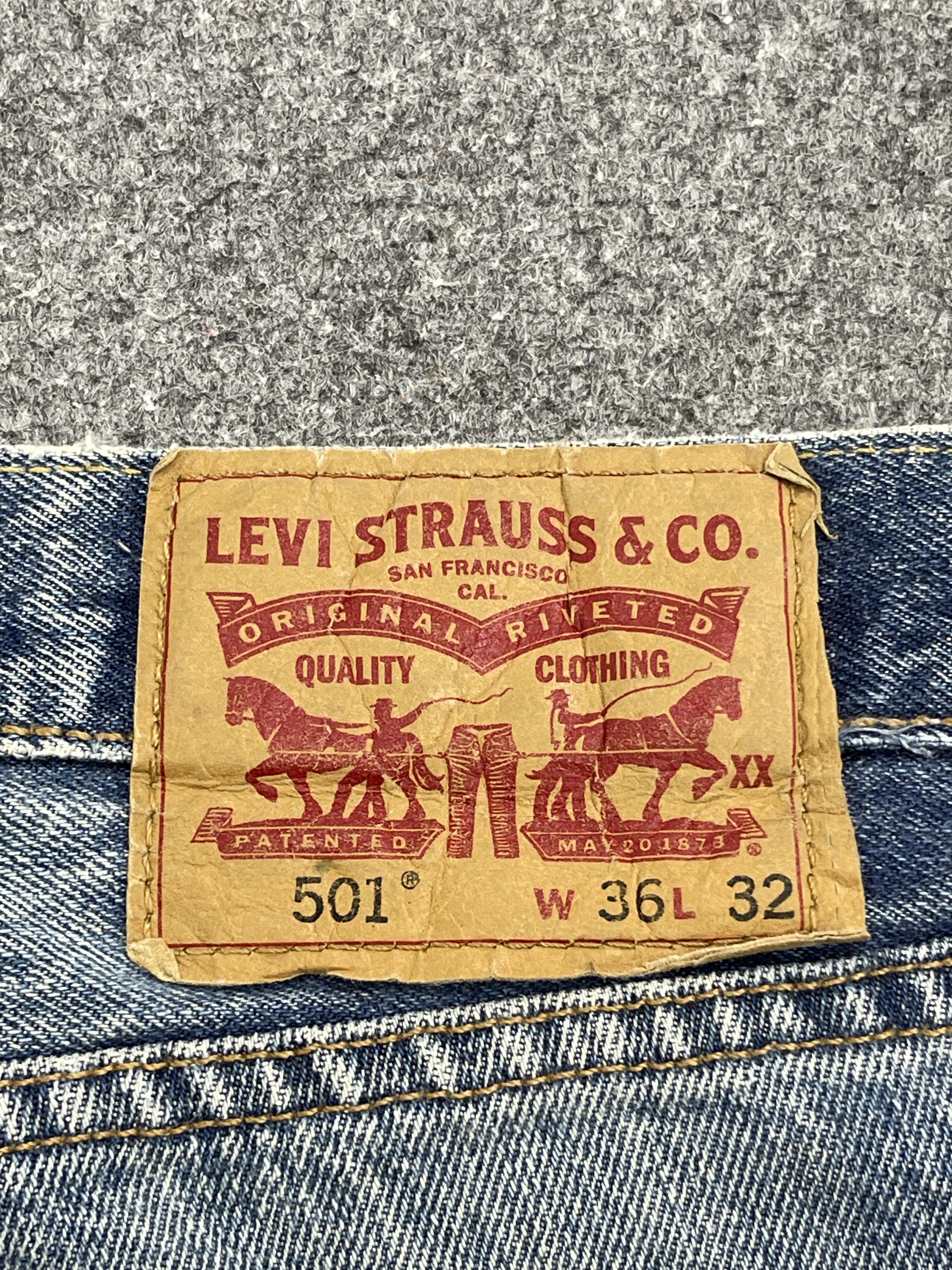 Levi's × Vintage Vintage Levis 501 Light Blue Washed Jeans Size US 35 - 5 Thumbnail