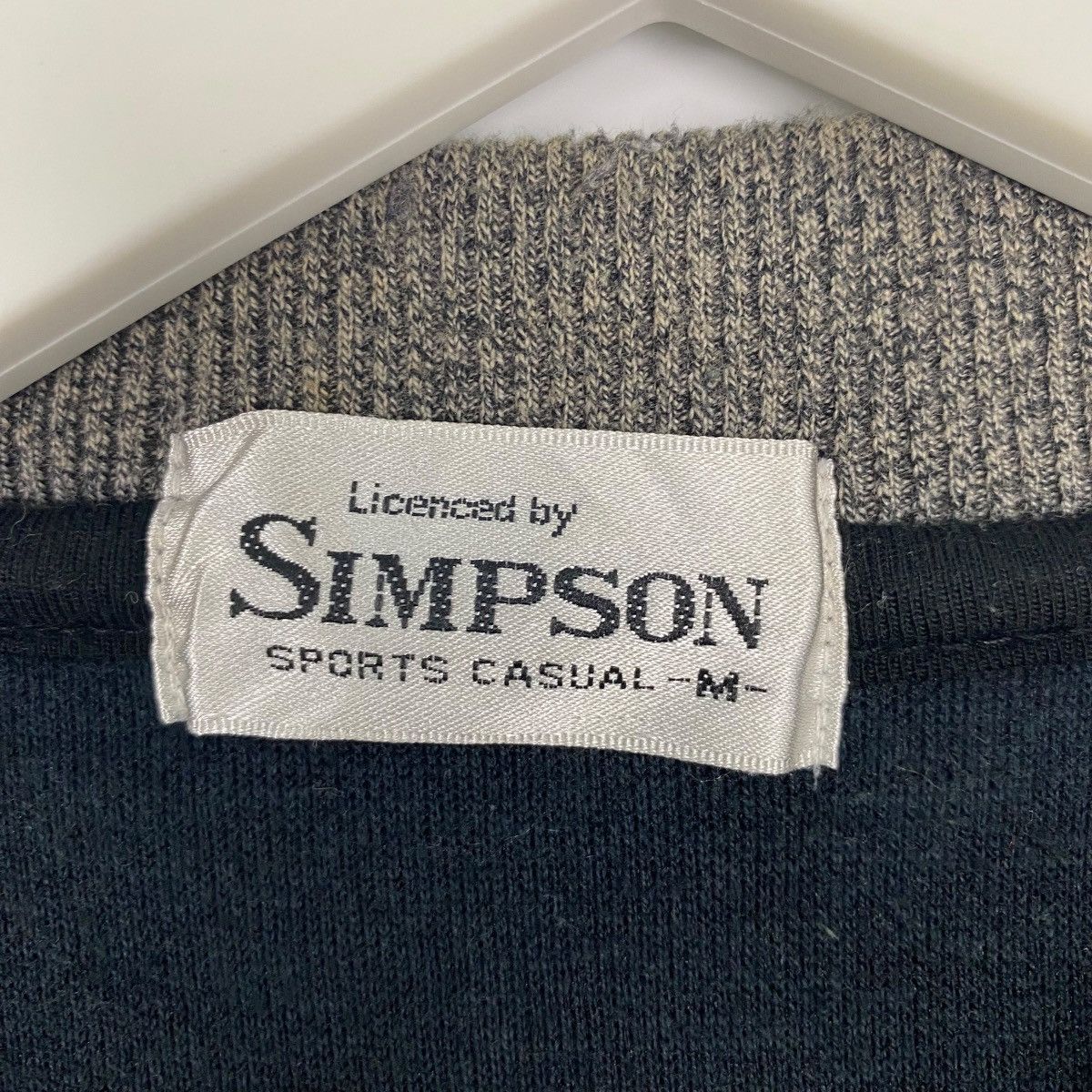 Vintage Vintage Simpson Australia Sweatshirt Logo Embroidery Size M Size US M / EU 48-50 / 2 - 7 Thumbnail