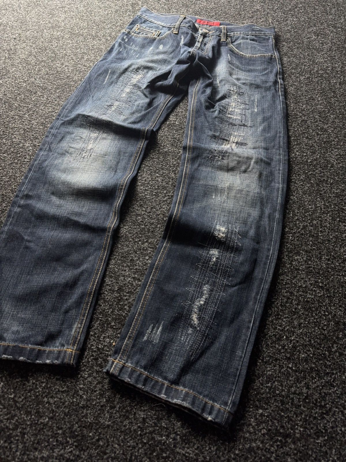 Designer × Hugo Boss HUGO Boss Distressed Straight Jeans W32 L32 Italy Size US 32 / EU 48 - 3 Thumbnail