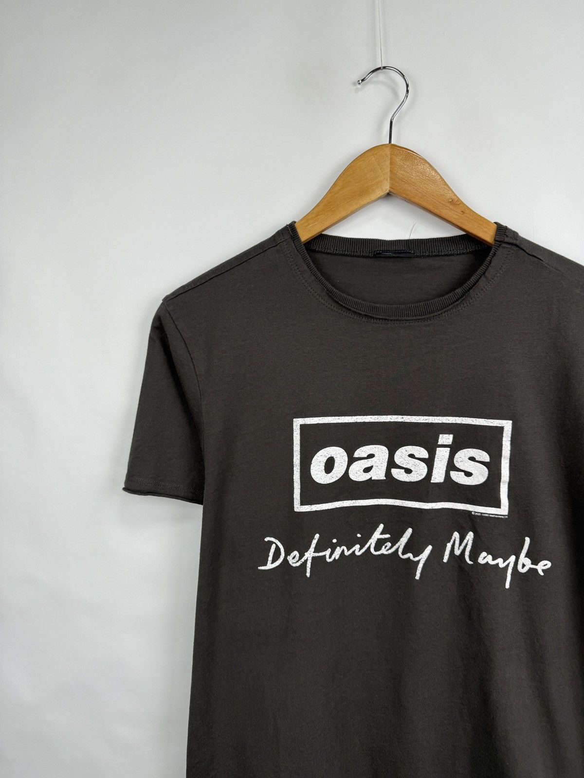 Band Tees 🇬🇧 Vintage Y2K Oasis Definitely Maybe T-Shirt Liam Gallagher Size US M / EU 48-50 / 2 - 3 Thumbnail
