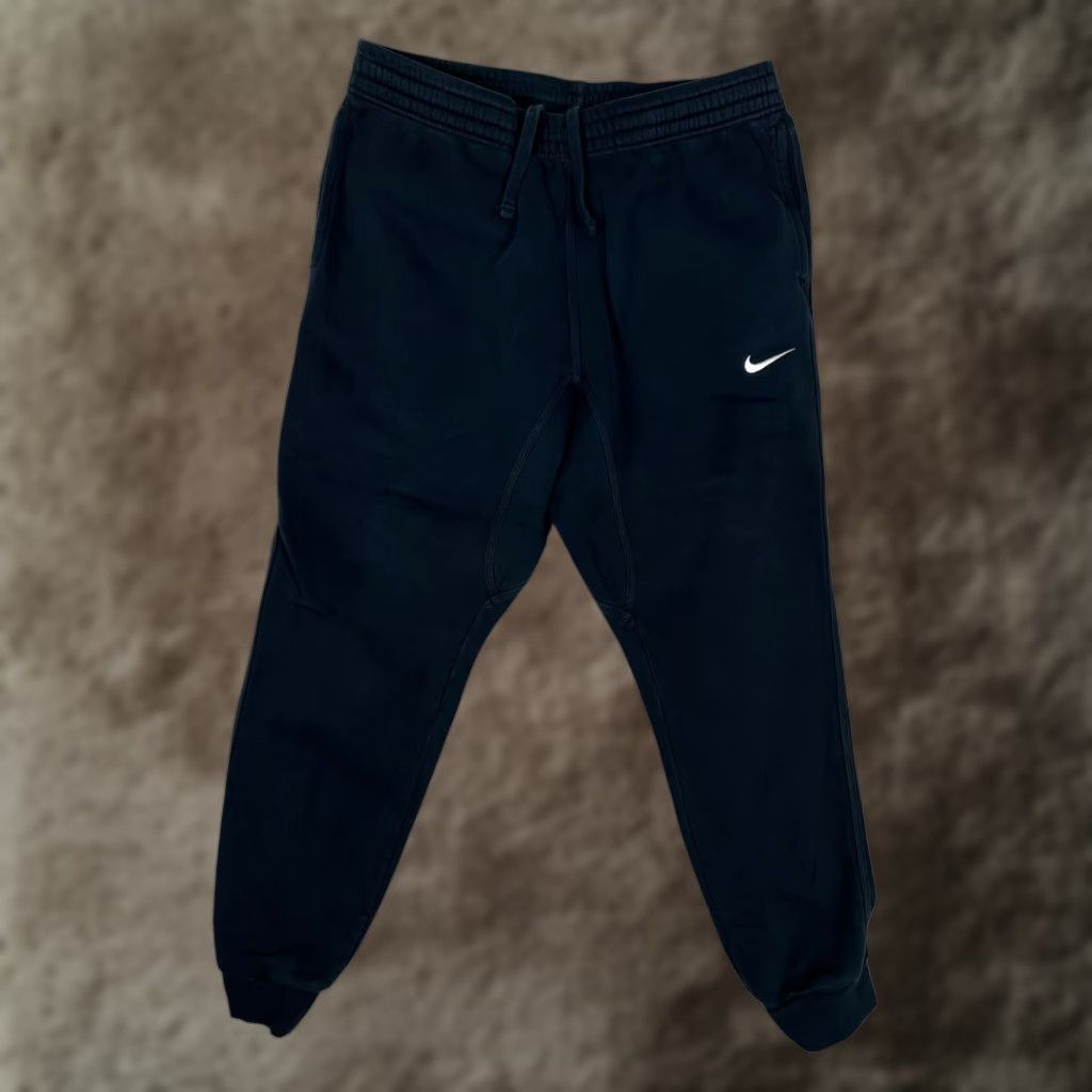 Nike Nike Black Fleece Jogger Pants Women L Cuffed Jogger Sports Logo Athleisure Activewear Size Large Size 36" / US 14 / IT 50 - 1 Thumbnail