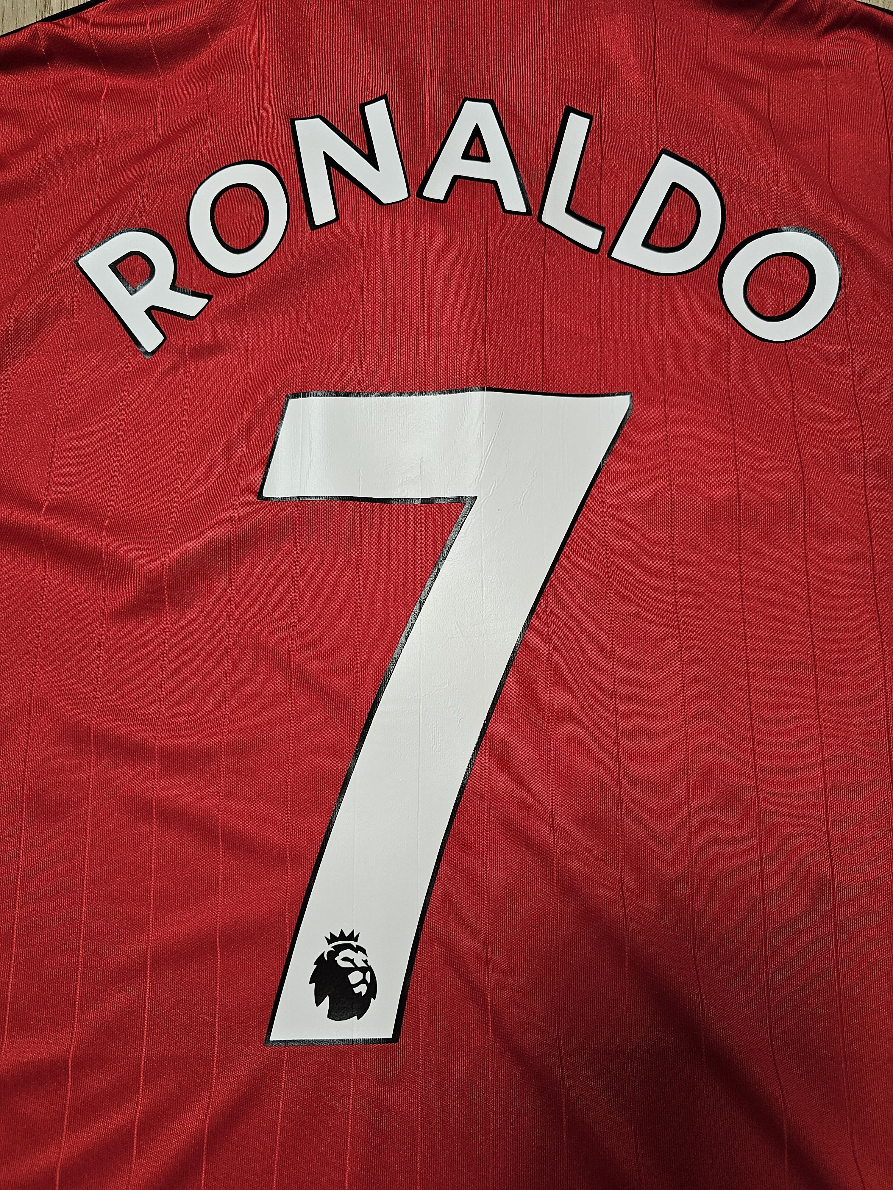 Adidas MANCHESTER UNITED 2022 2023 RONALDO FOOTBALL SOCCER JERSEY Size US S / EU 44-46 / 1 - 5 Thumbnail