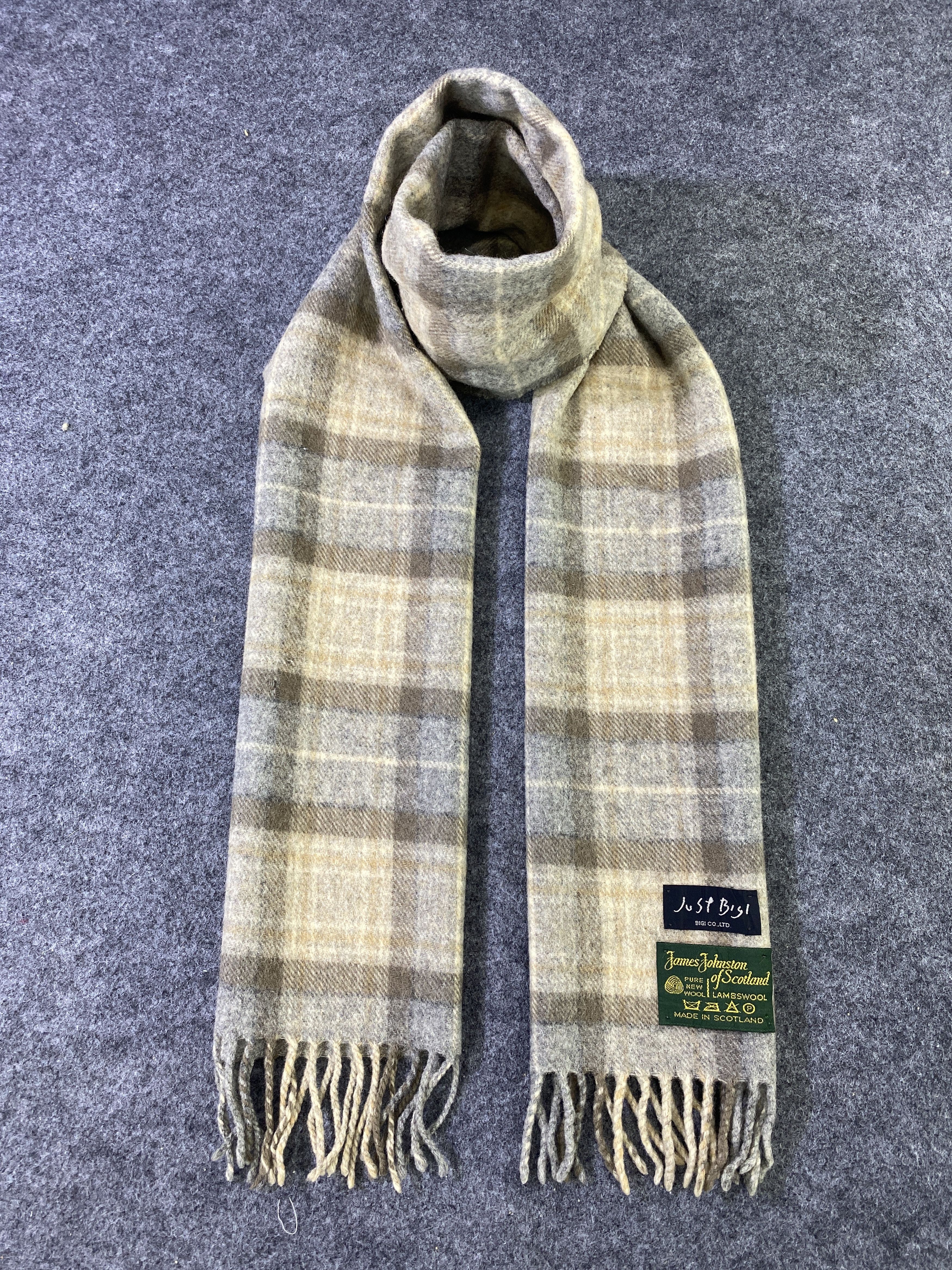 Designer JAMES JOHNSTON OF SCOTLAND Scarf / Muffler / Neckwear -T875 Size ONE SIZE - 1 Thumbnail