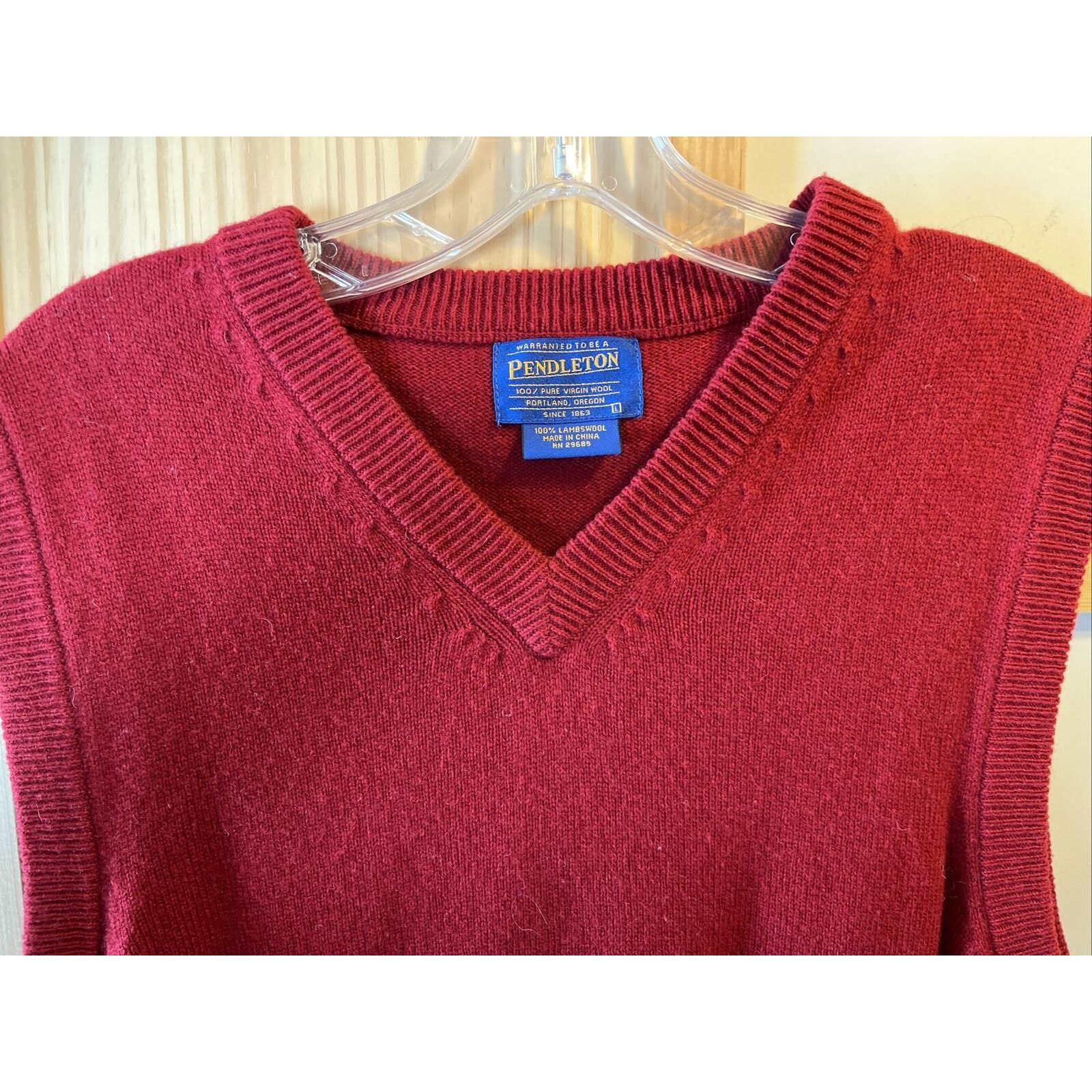 Pendleton Pendleton Vintage Men’s L Red Wool V Neck Sleeveless Sweater Size US L / EU 52-54 / 3 - 4 Thumbnail