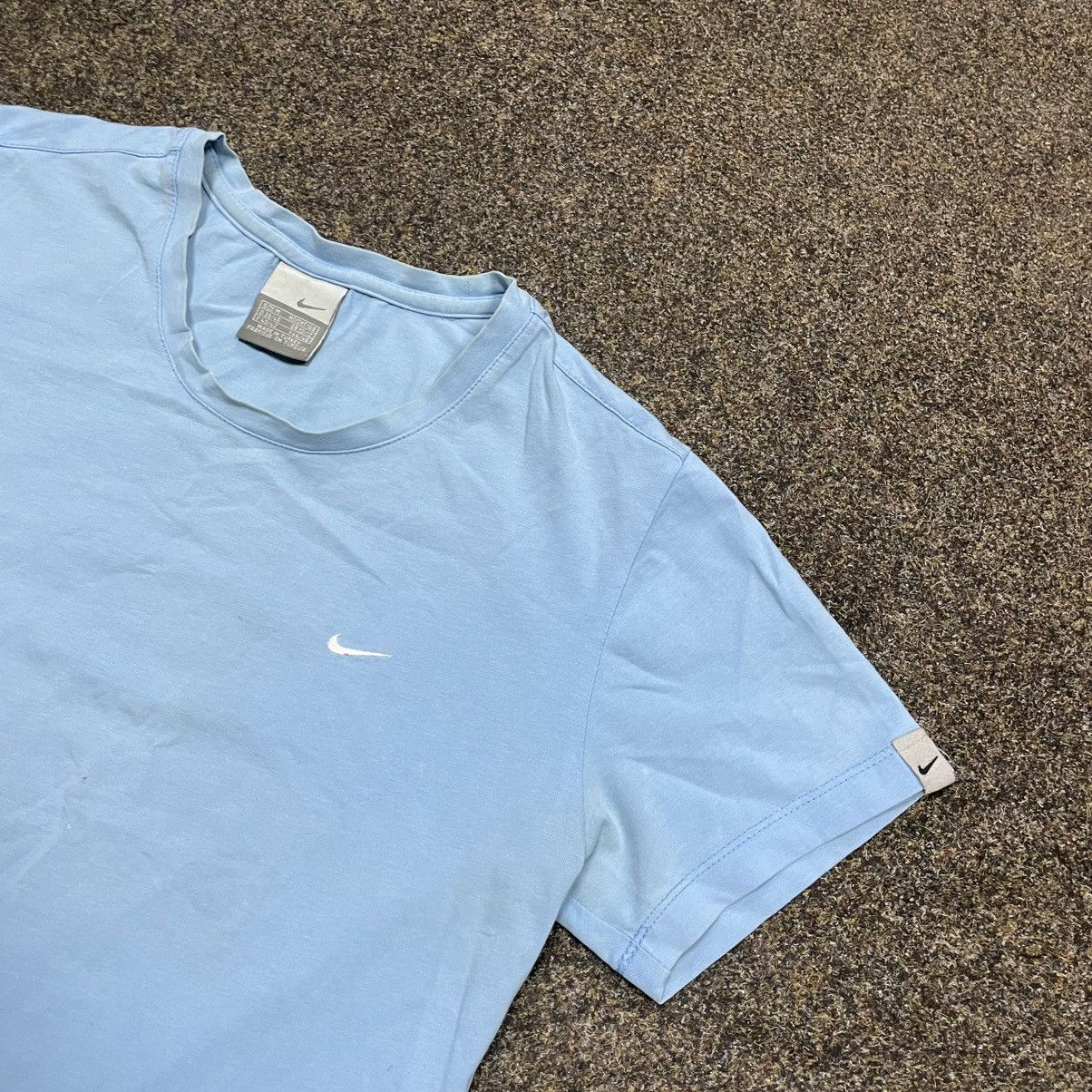 Nike Vintage Baby Blue Nike Tee – Mini Swoosh Logo Classic 90s Size M / US 6-8 / IT 42-44 - 3 Thumbnail