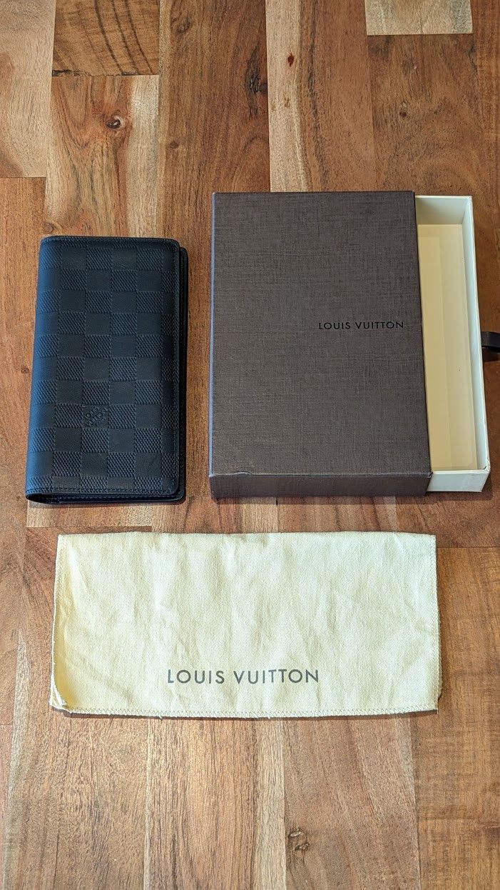 Louis Vuitton Louis Vuitton Brazza Wallet Size ONE SIZE - 1 Thumbnail