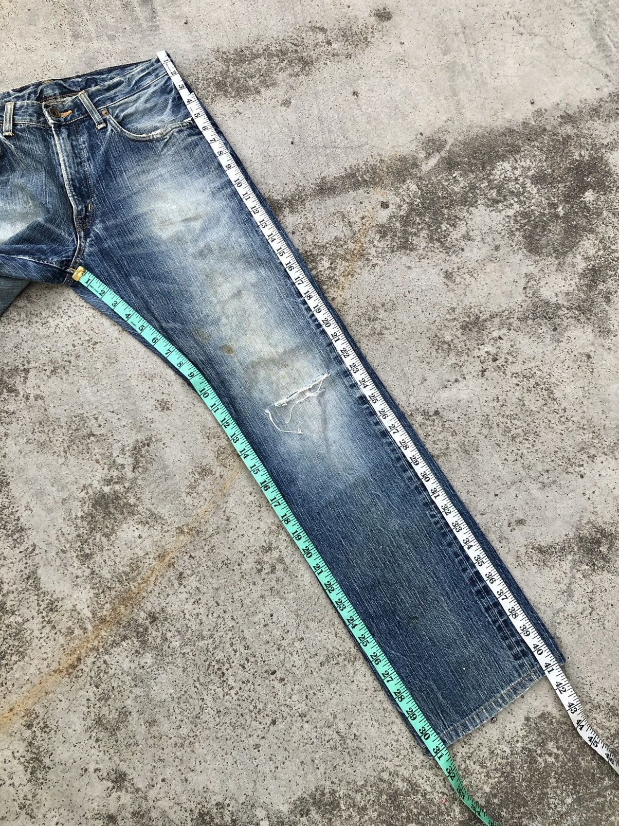 Edwin VINTAGE EDWIN SELVEDGE DISTRESSED DENIM Size US 30 / EU 46 - 14 Thumbnail