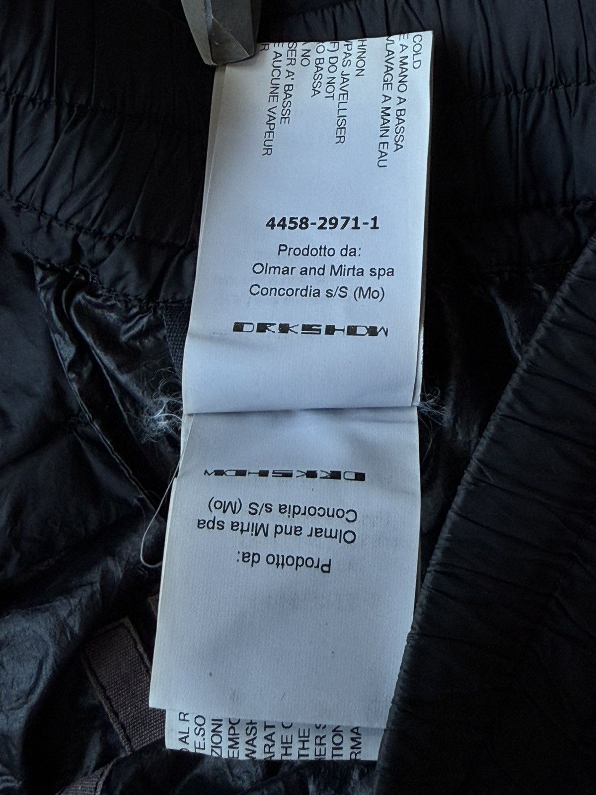 Rick Owens Drkshdw Rick Owens Drkshdw - Waxed Nylon Shorts Size US 30 / EU 46 - 11 Thumbnail