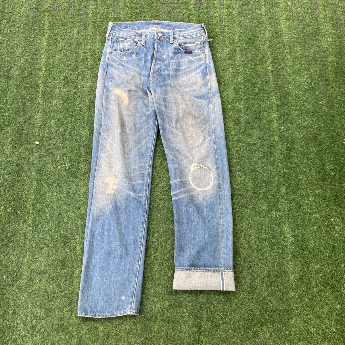 Levi's VINTAGE LEVI’S BIG E 501 SELVEDGE DISTRESSED JEANS Size US 32 / EU 48 - 2 Thumbnail