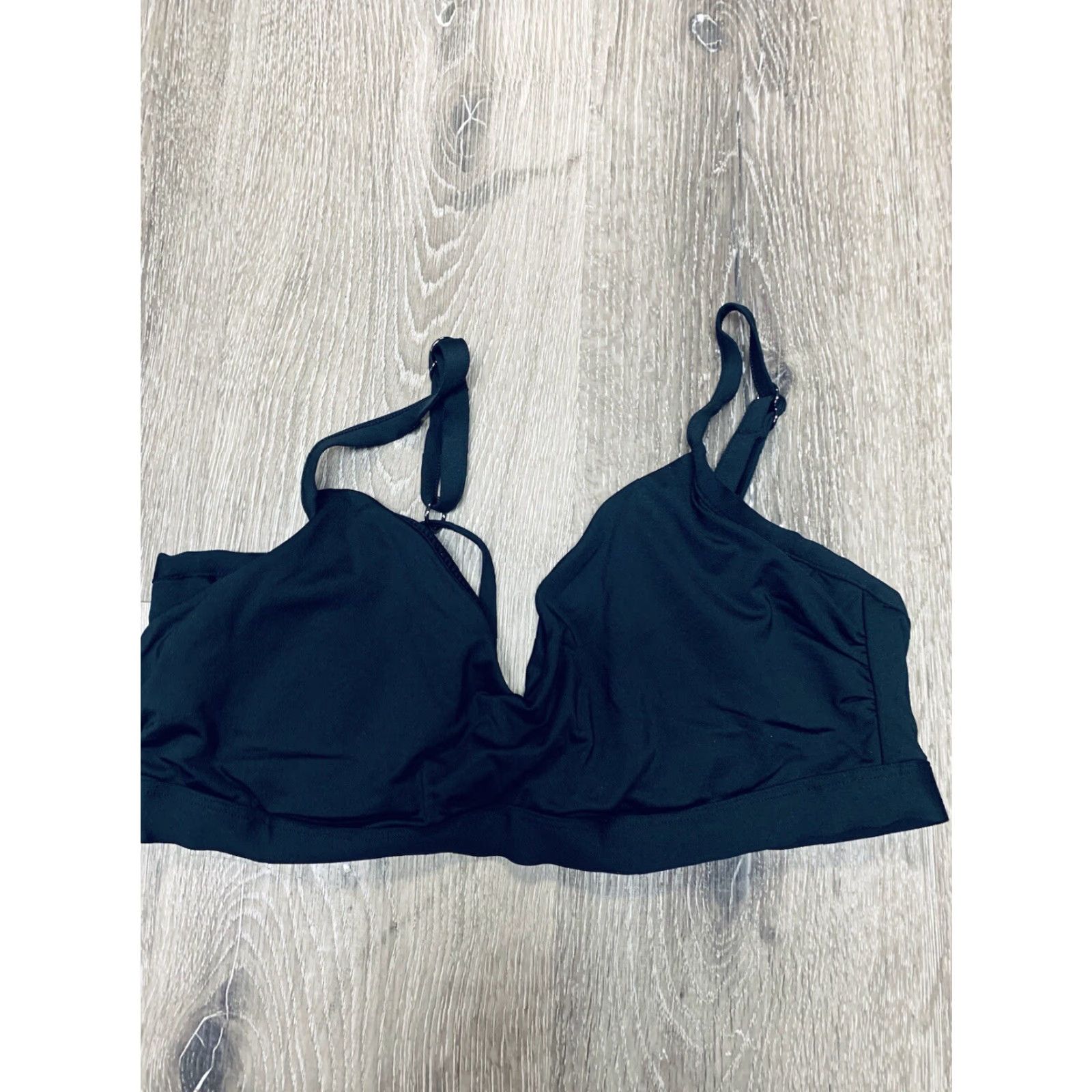 Victoria's Secret Victoria's Secret Swim Bikini Swimsuit Top L Black Non Padded Women's Beach Top Size L / US 10 / IT 46 - 2 Thumbnail