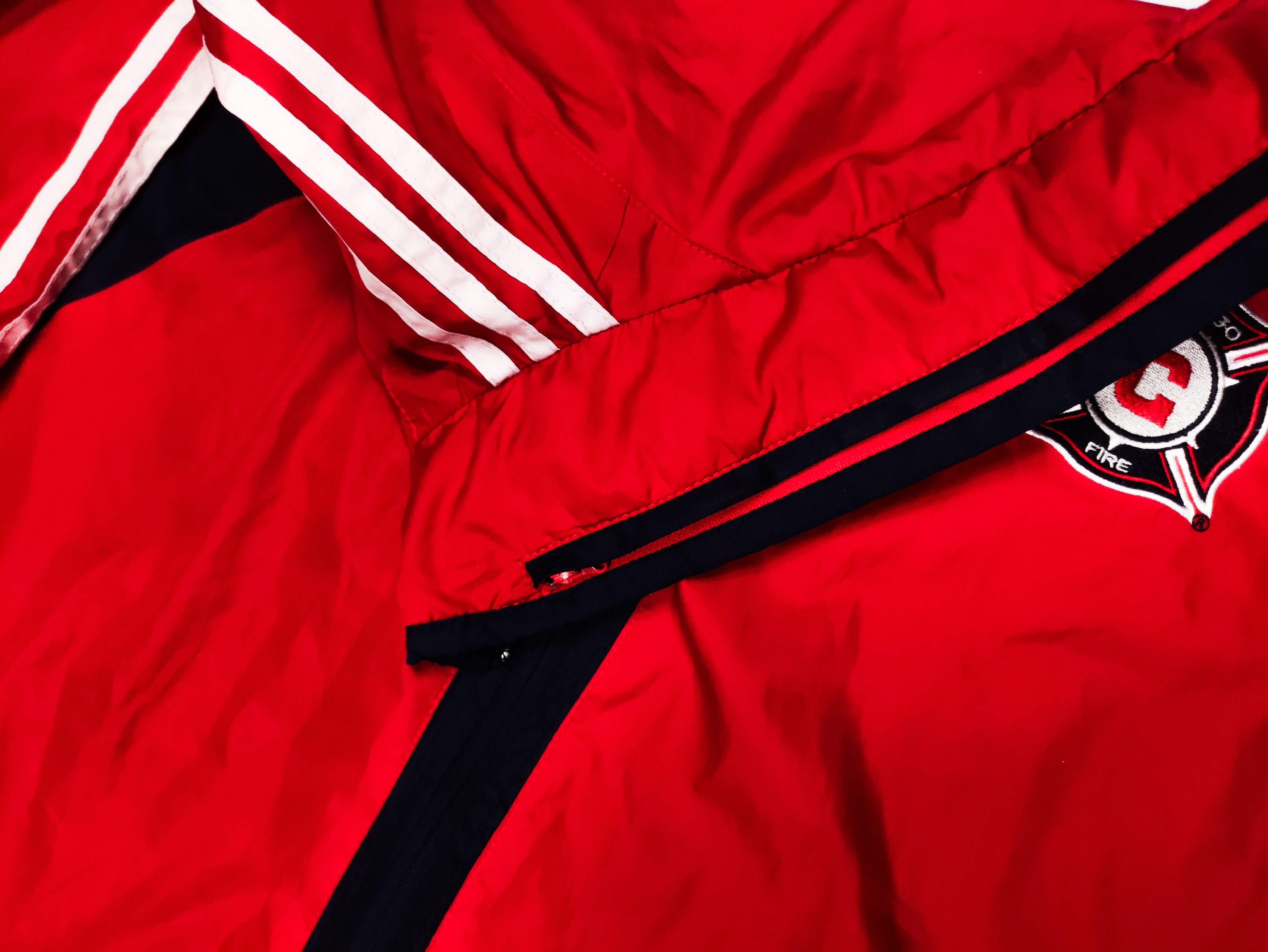Adidas Chicago Fire Adidas Vintage Light Jacket Youth Size MLS USA Size US XS / EU 42 / 0 - 9 Thumbnail