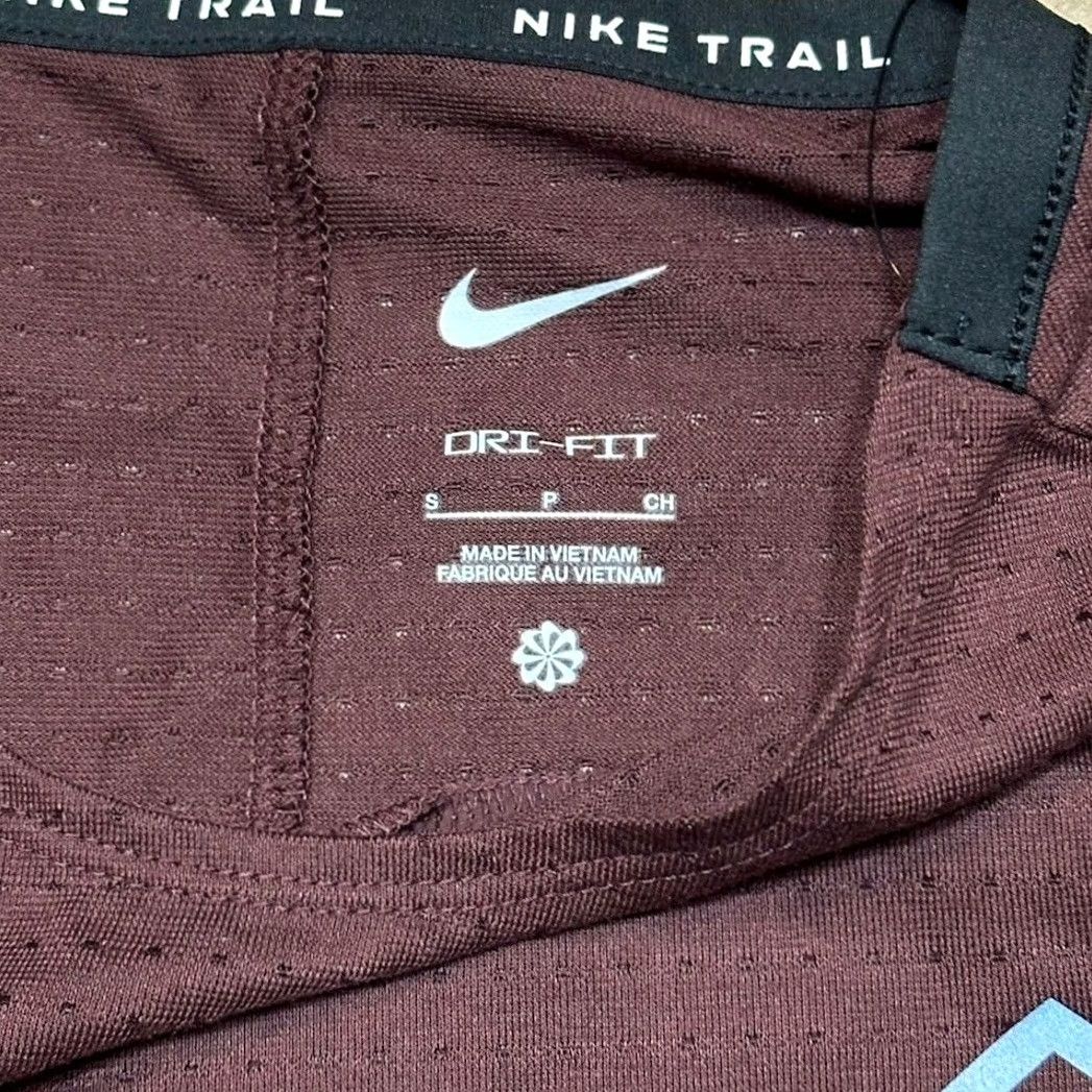Nike Nike Nike Trail Dri Fit Solar Chase Shirt Red Burgundy Athletic DV9305 652 S Sz Men Size US S / EU 44-46 / 1 - 3 Thumbnail