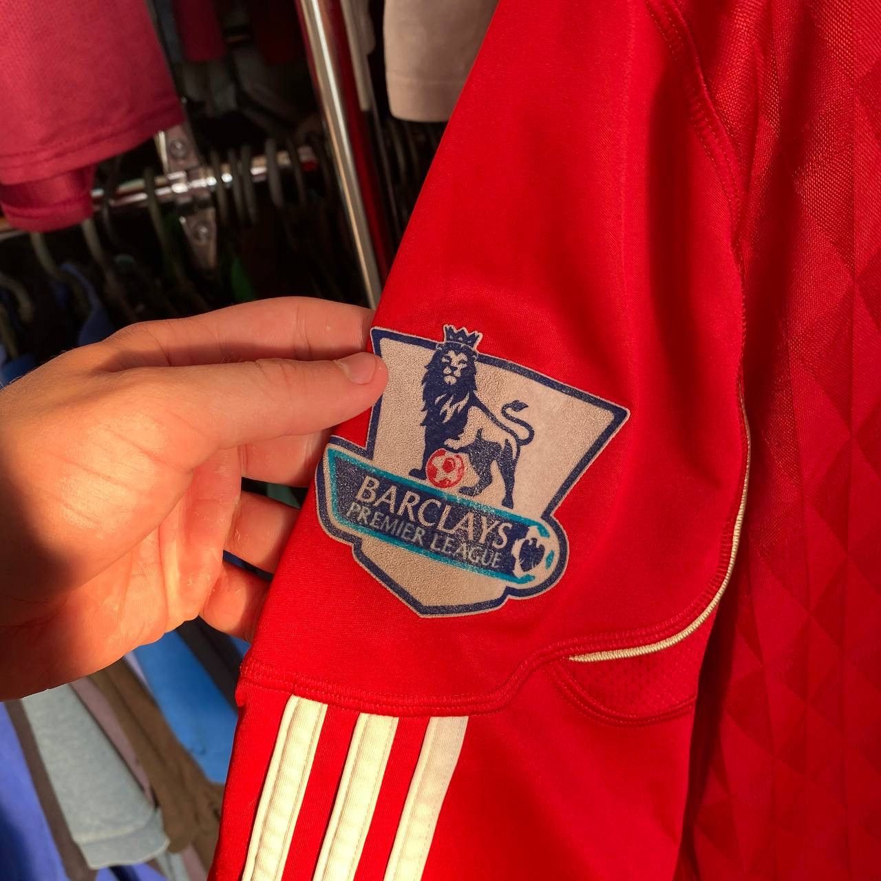 Adidas × Vintage Vintage Adidas Liverpool 2010 home soccer jersey Size US XL / EU 56 / 4 - 5 Thumbnail