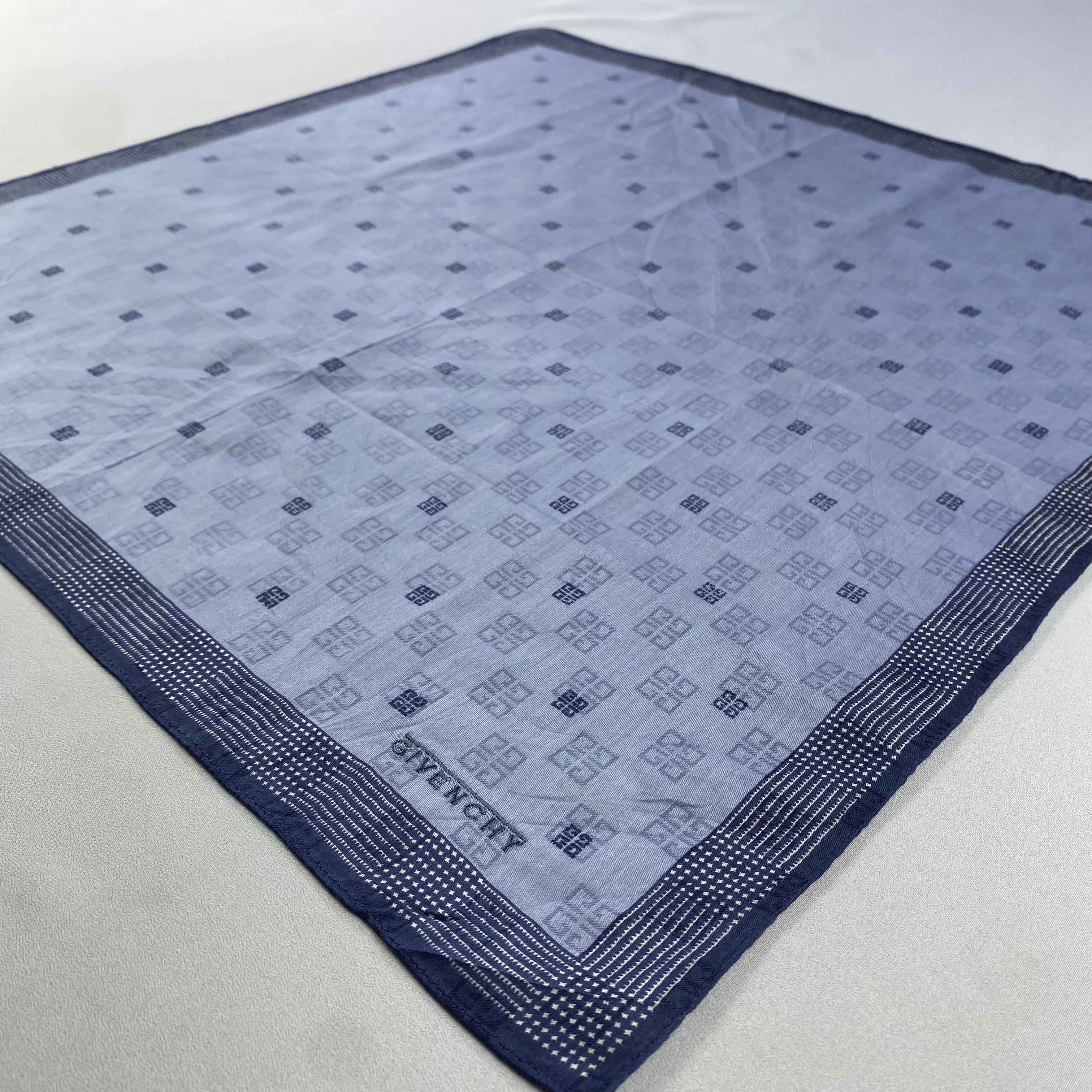 Vintage Givenchy Bandana/ Handkerchief / Neckerchief Size ONE SIZE - 2 Thumbnail