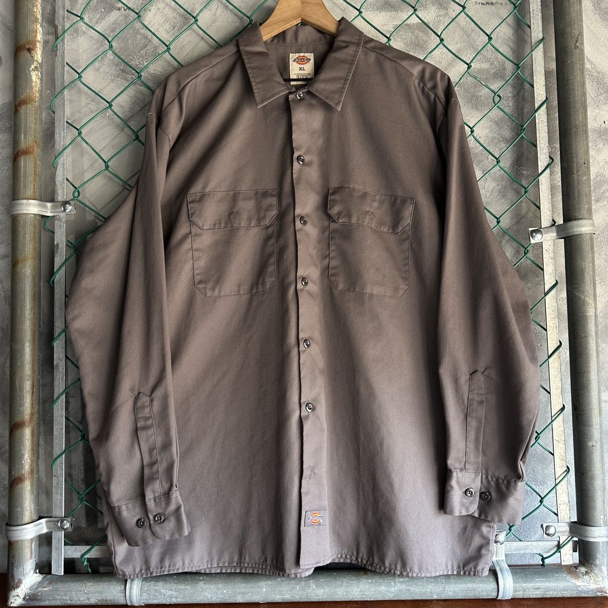 Dickies Dickies Button Up Shirt Mens XL Gray Workwear Mechanic Size US XL / EU 56 / 4 - 2 Thumbnail