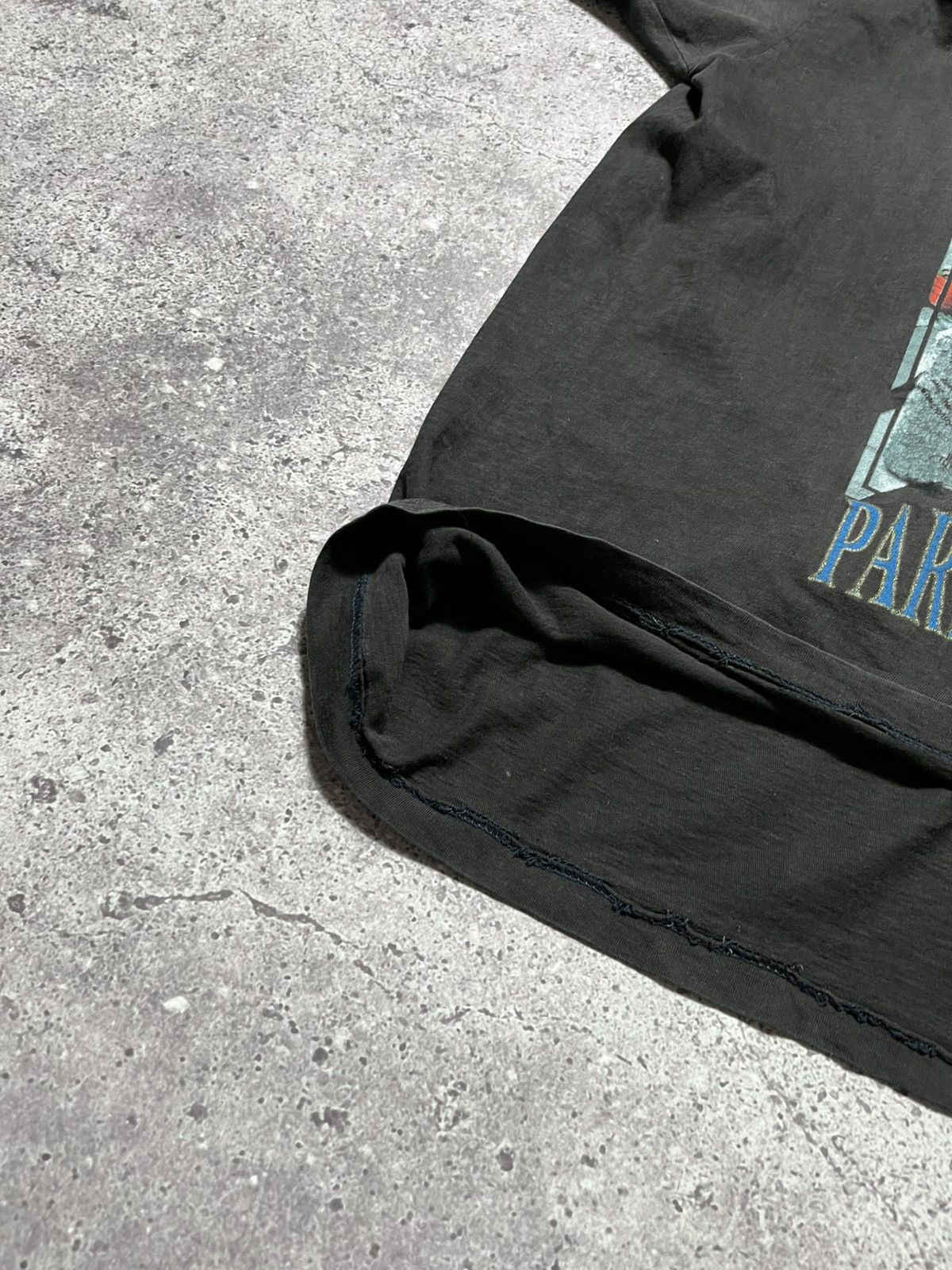 Band Tees Vintage 90's "PÈRE-LACHAISE NOT DEAD MORRISON PARIS FRANCE" Size US L / EU 52-54 / 3 - 14 Thumbnail