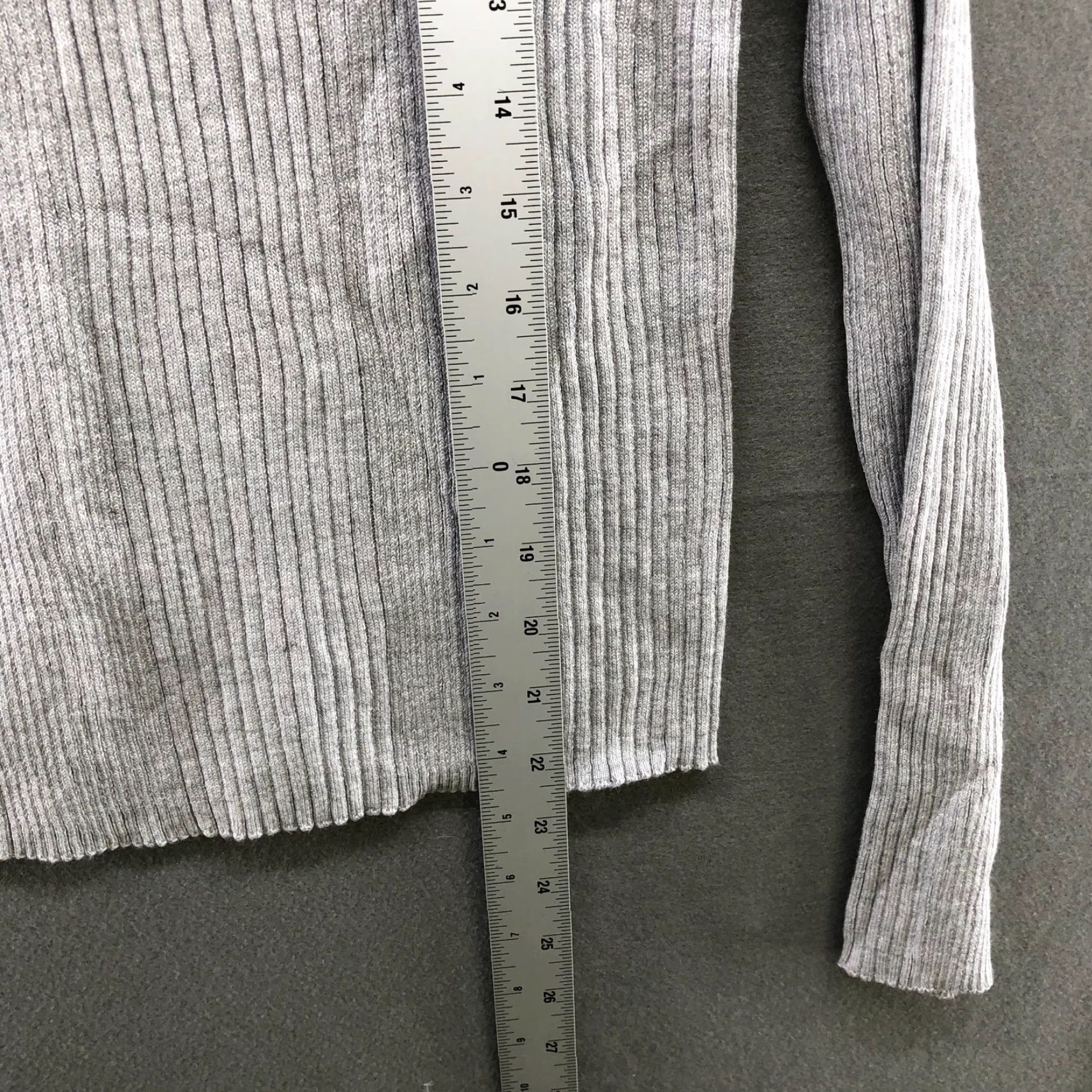 Vintage NWT Hooked Up by IOT Gray Ribbed Turtleneck Fitted Sweater Womens M Pullover Knit Slim Lightweight Casual Long Sleeve Nylon blend Size M / US 6-8 / IT 42-44 - 8 Thumbnail