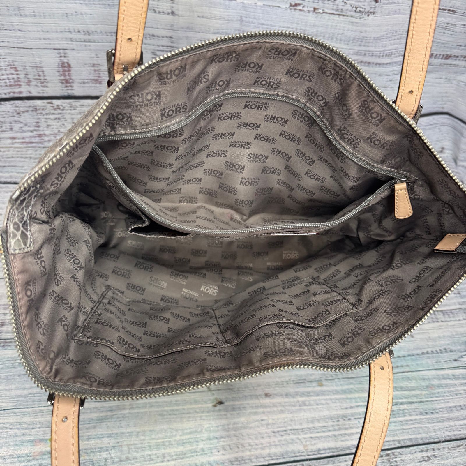 Michael Kors Michael Kors Snakeskin Print Tote Bag Gray Shoulder Purse Size ONE SIZE - 2 Thumbnail