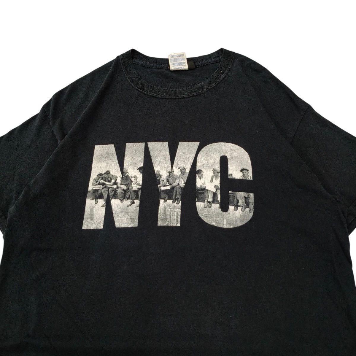 Vintage Vintage Y2K TOP OF THE ROCK NYC Graphic Tee Size US L / EU 52-54 / 3 - 4 Thumbnail