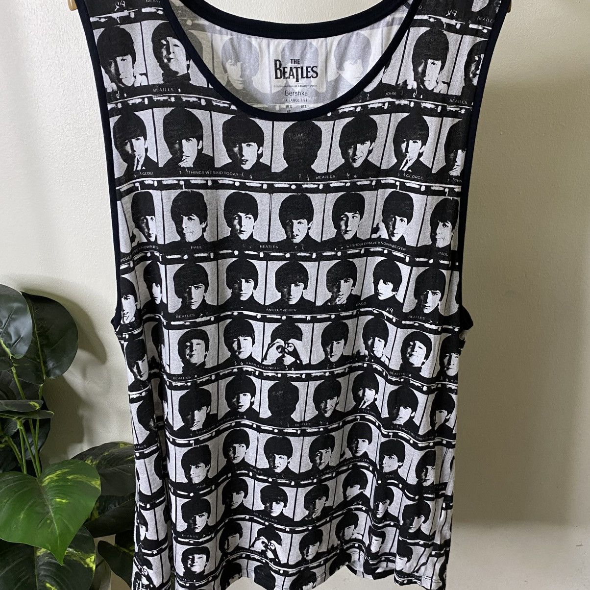 Band Tees Bershka x The Beatles AllOverPrint Tank Top Size US L / EU 52-54 / 3 - 2 Thumbnail