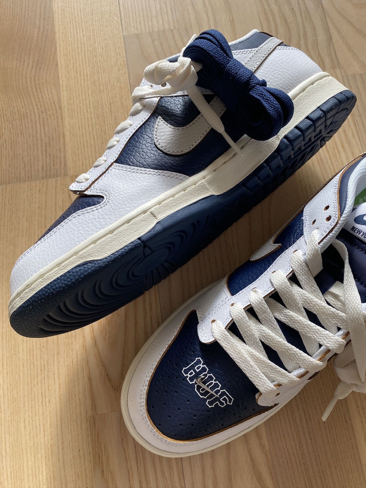 Huf × Nike Nike x HUF Dunk Lo Pro SB QS “New York City” Size US 9 / EU 42 - 10 Thumbnail