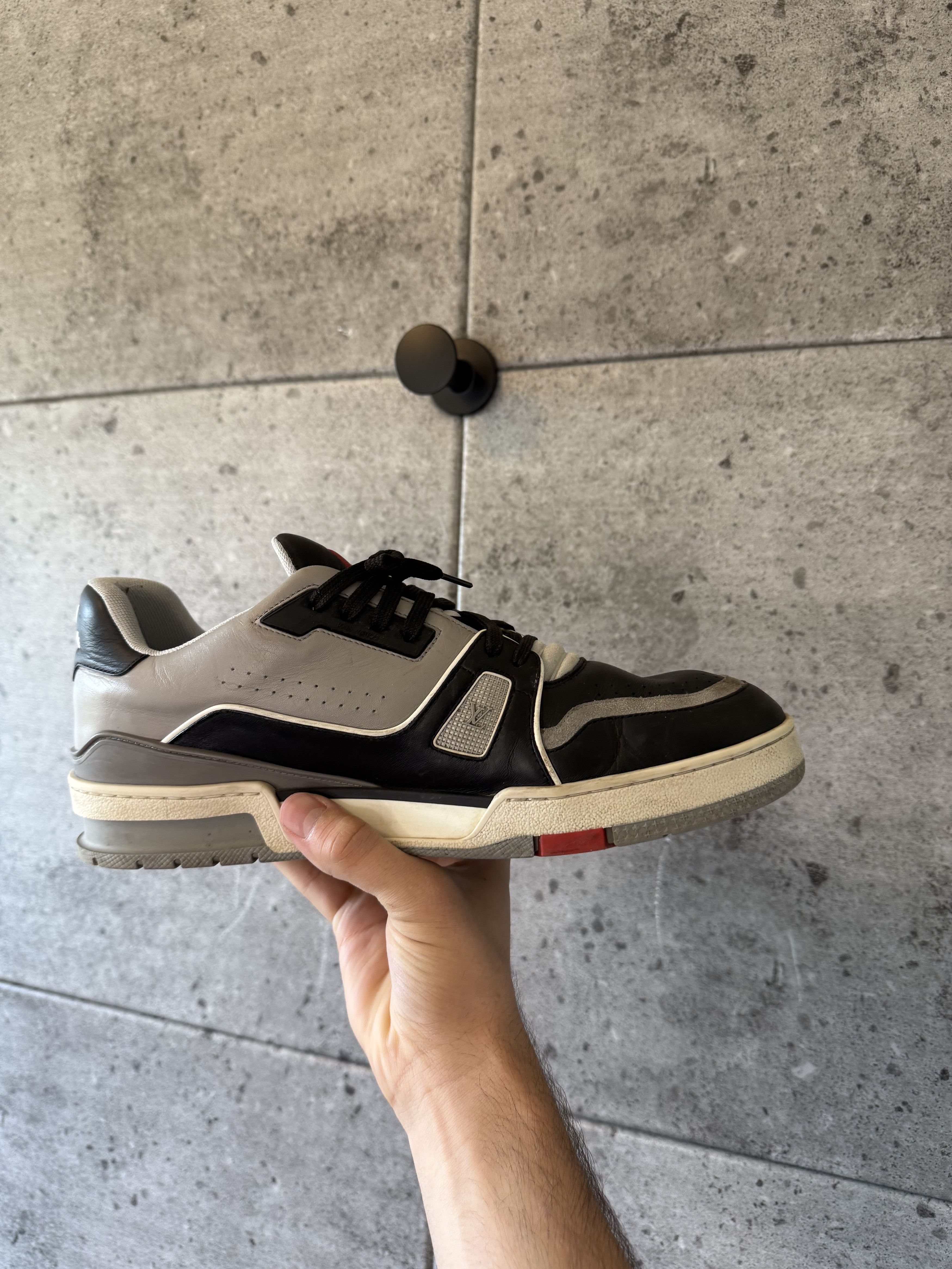 Louis Vuitton × Virgil Abloh Louis Vuitton Virgil abloh og trainer sneakers Size US 9 / EU 42 - 7 Thumbnail