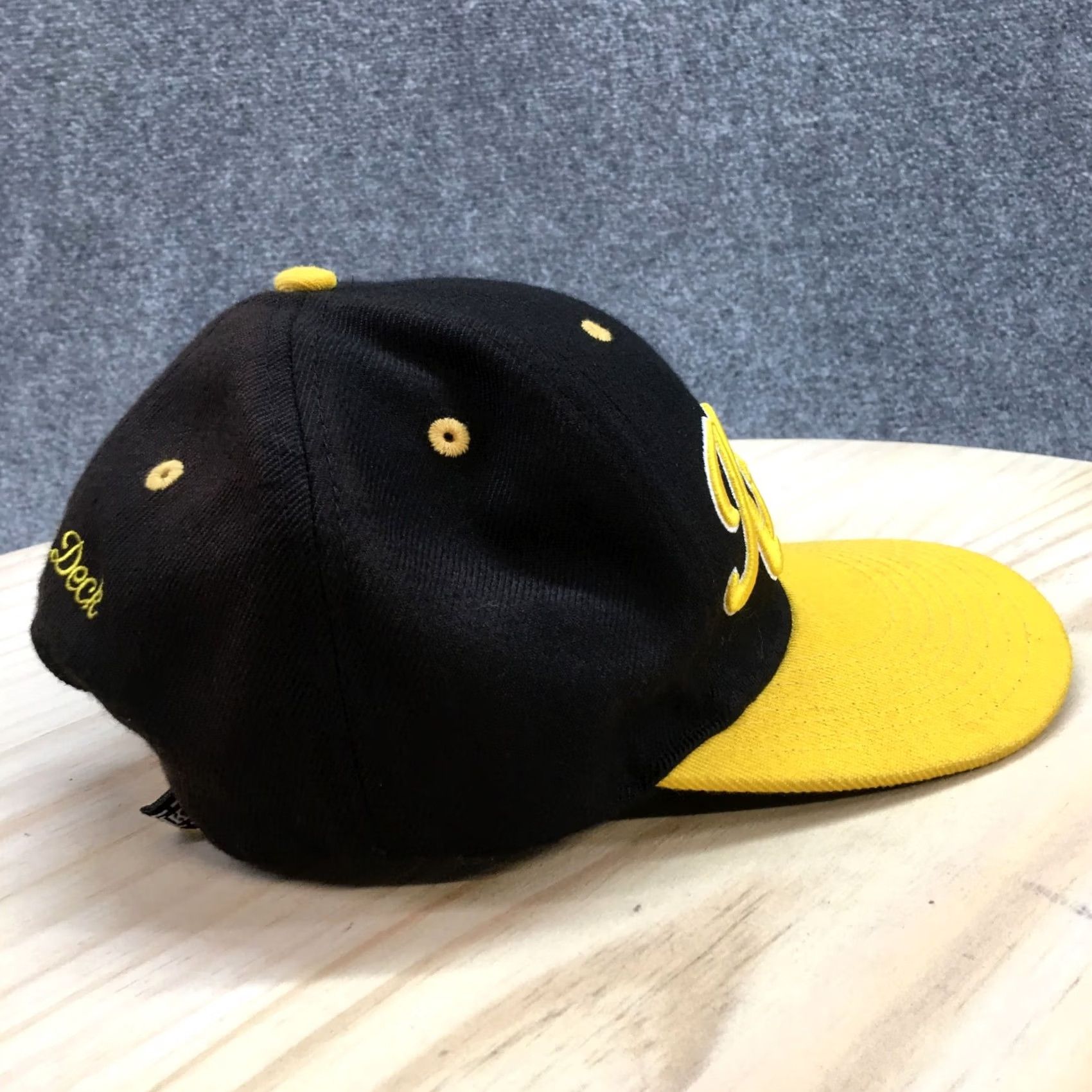Vintage KR3W Snapback Cap Hat Men One Size Black Yellow Embroidered Adjustable Size ONE SIZE - 4 Thumbnail