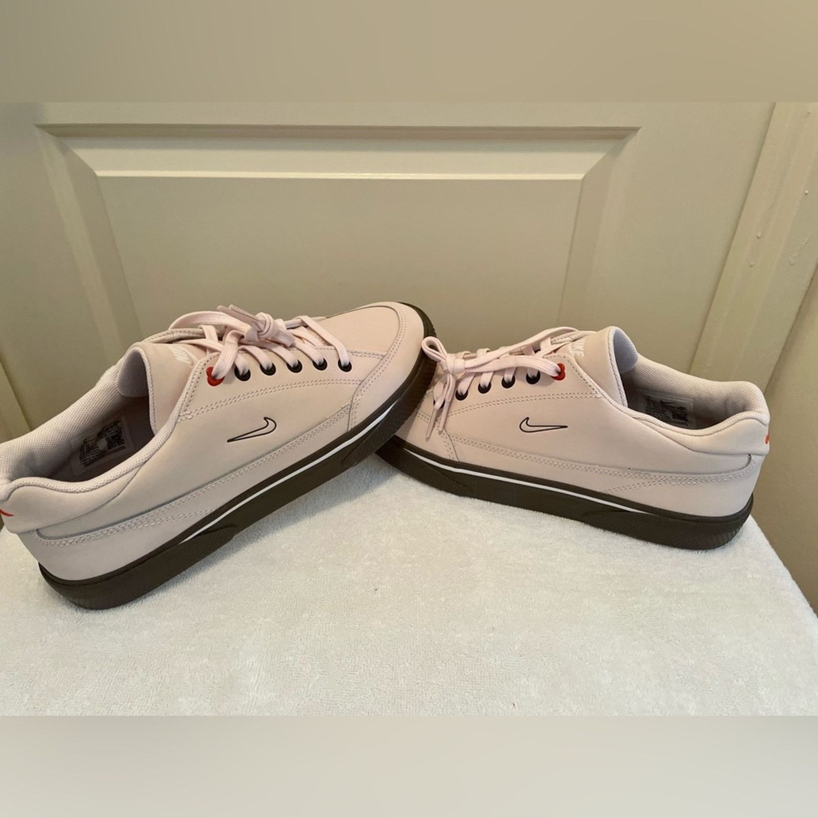 Nike Nike Valentine “Pearl Pink” sneaker - Men’s Size 8 Size US 8 / EU 41 - 1 Thumbnail