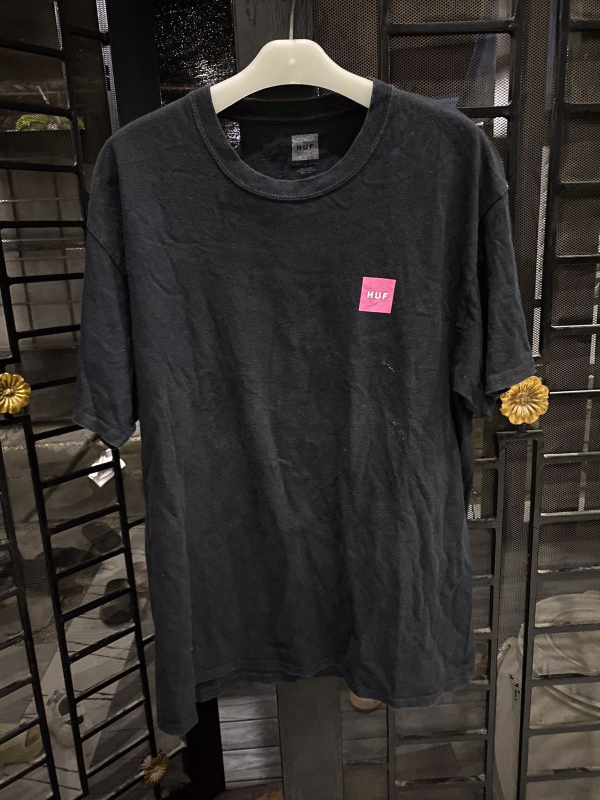 Huf Huf fire hydrant graphic tee Size US L / EU 52-54 / 3 - 3 Thumbnail