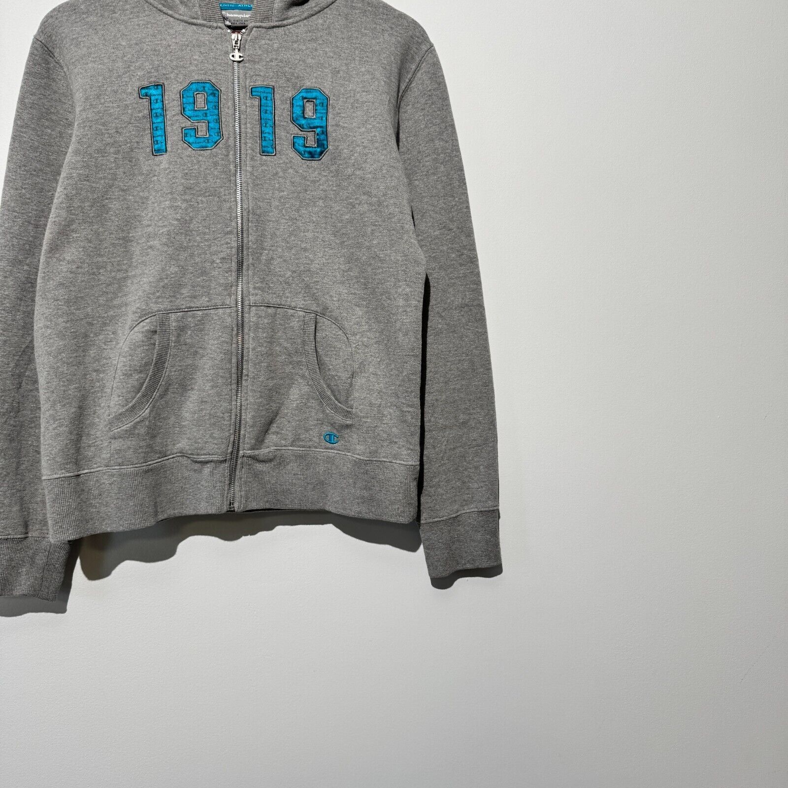 Champion Vintage Champion Unisex Gray Cotton Hoodie Size S Reverse Size US S / EU 44-46 / 1 - 8 Thumbnail