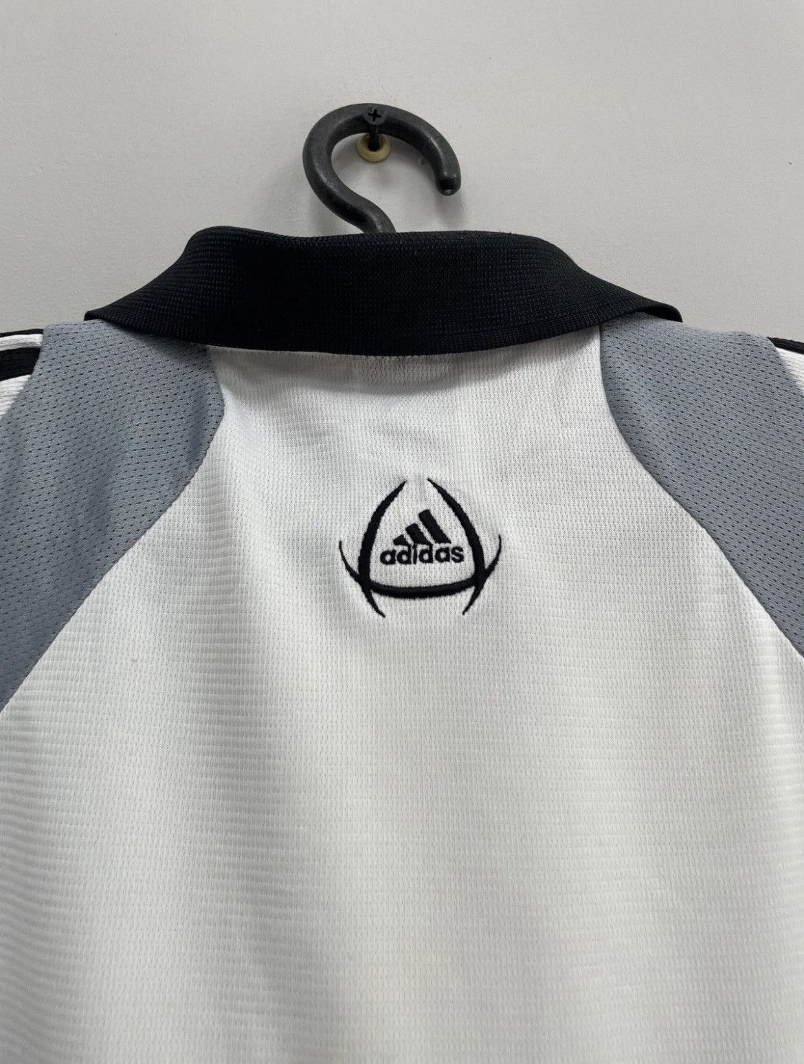Adidas Real Madrid 2004/2005 Training Football Shirt Adidas Size US M / EU 48-50 / 2 - 5 Thumbnail