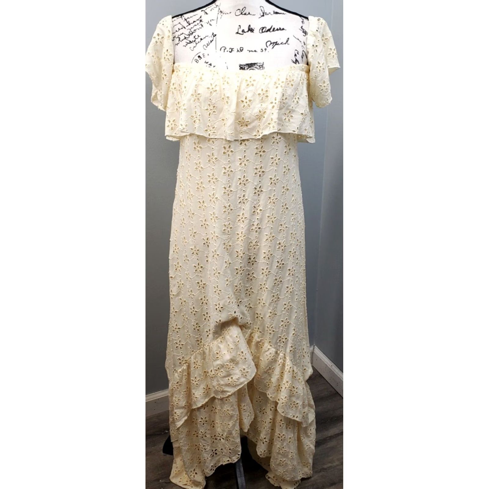 Vintage Winston White Maxi Dress Womens Size M Off The Shoulder Eyelet Ruffle Long Sleeve Casual Summer Dress Size M / US 6-8 / IT 42-44 - 2 Thumbnail