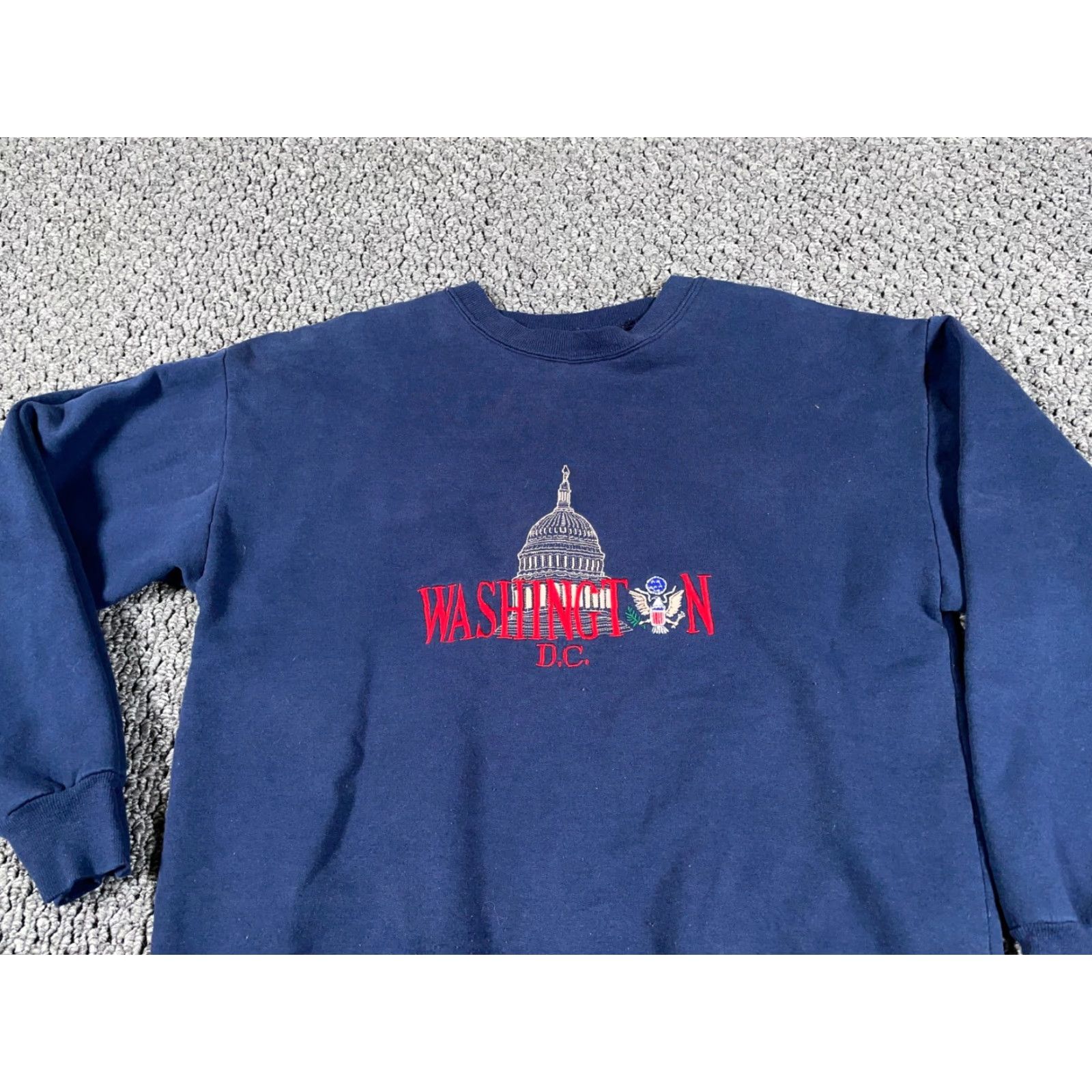 Vintage VINTAGE King Sweatshirt Adult Large Washington DC Capitol Embroidered USA Made Capita Size US L / EU 52-54 / 3 - 7 Thumbnail