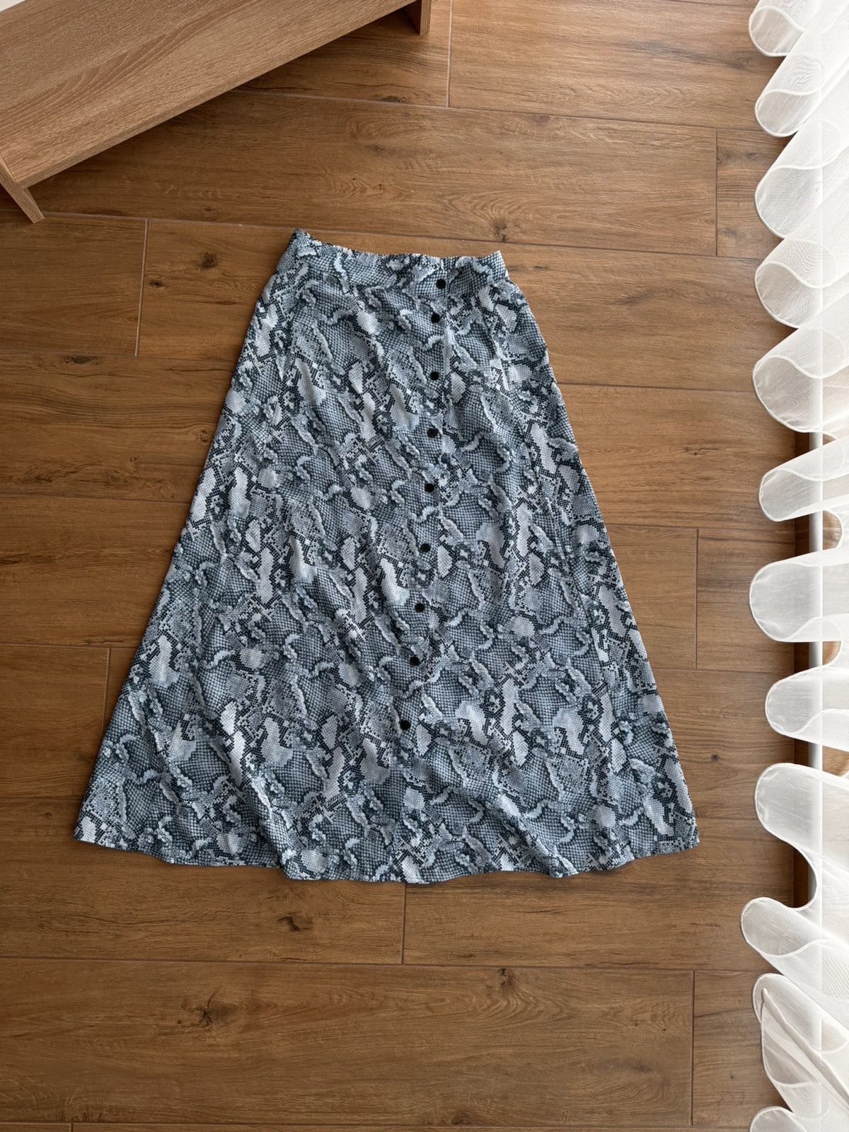 Vintage × Zadig & Voltaire Vintage Zadig-Voltaire June Midi Python Print Silk Skirt Size 26" / US 2 / IT 38 - 7 Thumbnail