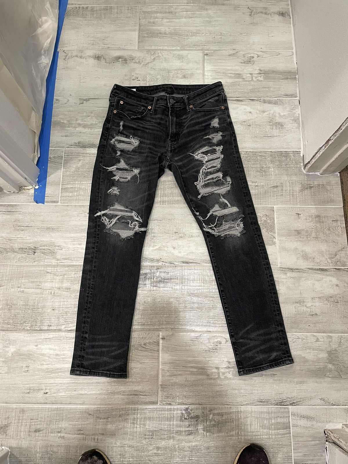 American Eagle Outfitters AMERICAN EAGLE FLEX 31X30 BLACK DISTRESSED PANTS Size US 31 - 1 Thumbnail