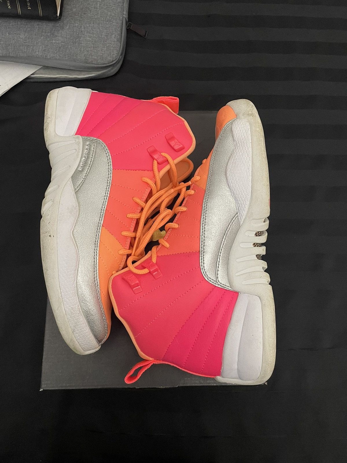 Jordan Brand Air jordan 12 retro- Sunrise 7Y Size US 7 / IT 37 - 7 Thumbnail