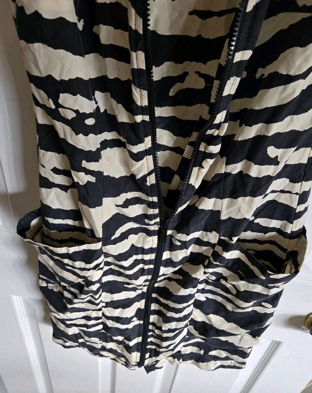 Michael Kors Michael Kors Womens Size 2 Sleeveless Dress Zebra Animal Size XS / US 0-2 / IT 36-38 - 4 Thumbnail