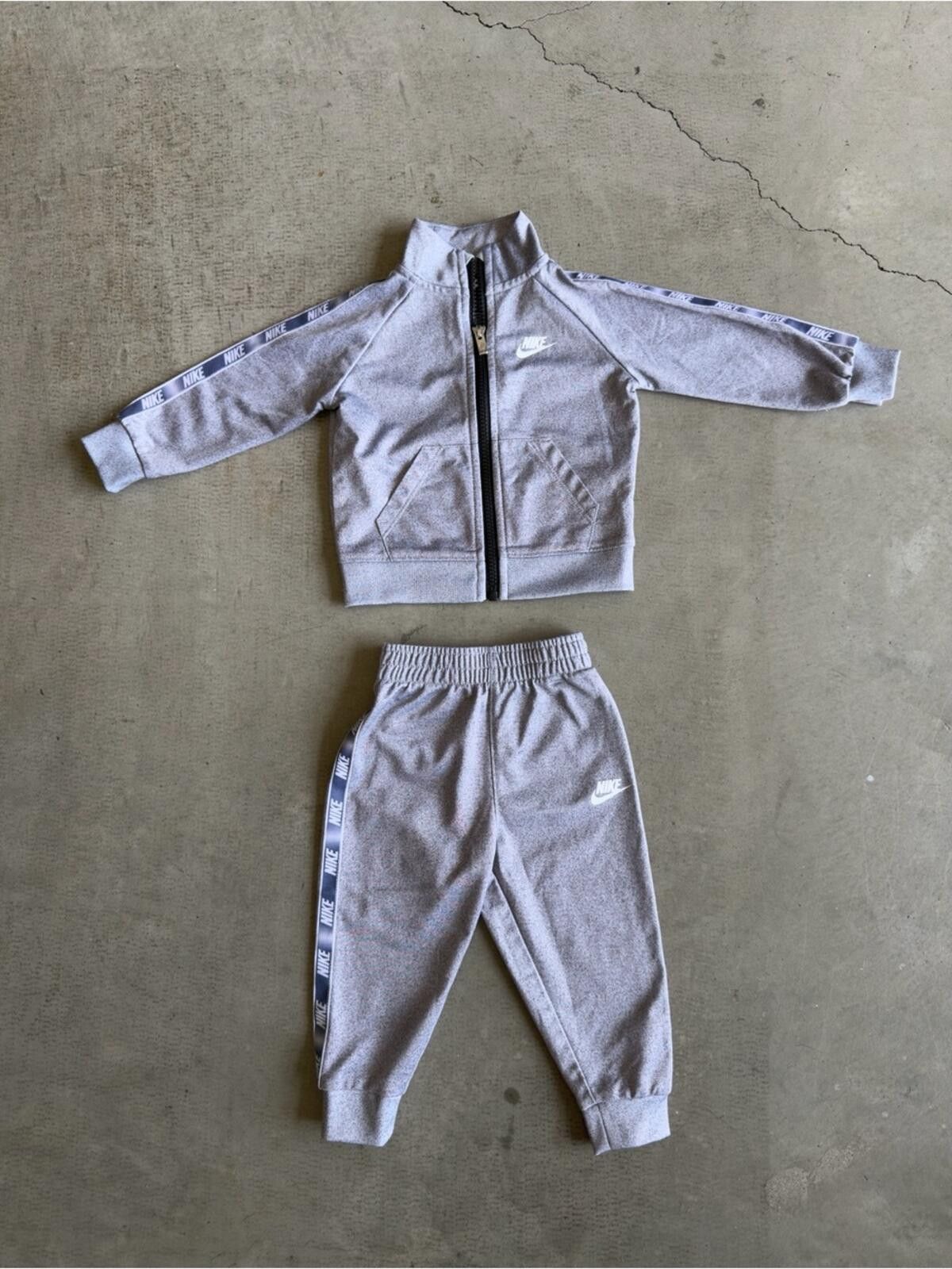 Nike Nike / 2pc Tracksuit Set / Logo Tape 12M / Gray Size ONE SIZE - 2 Thumbnail