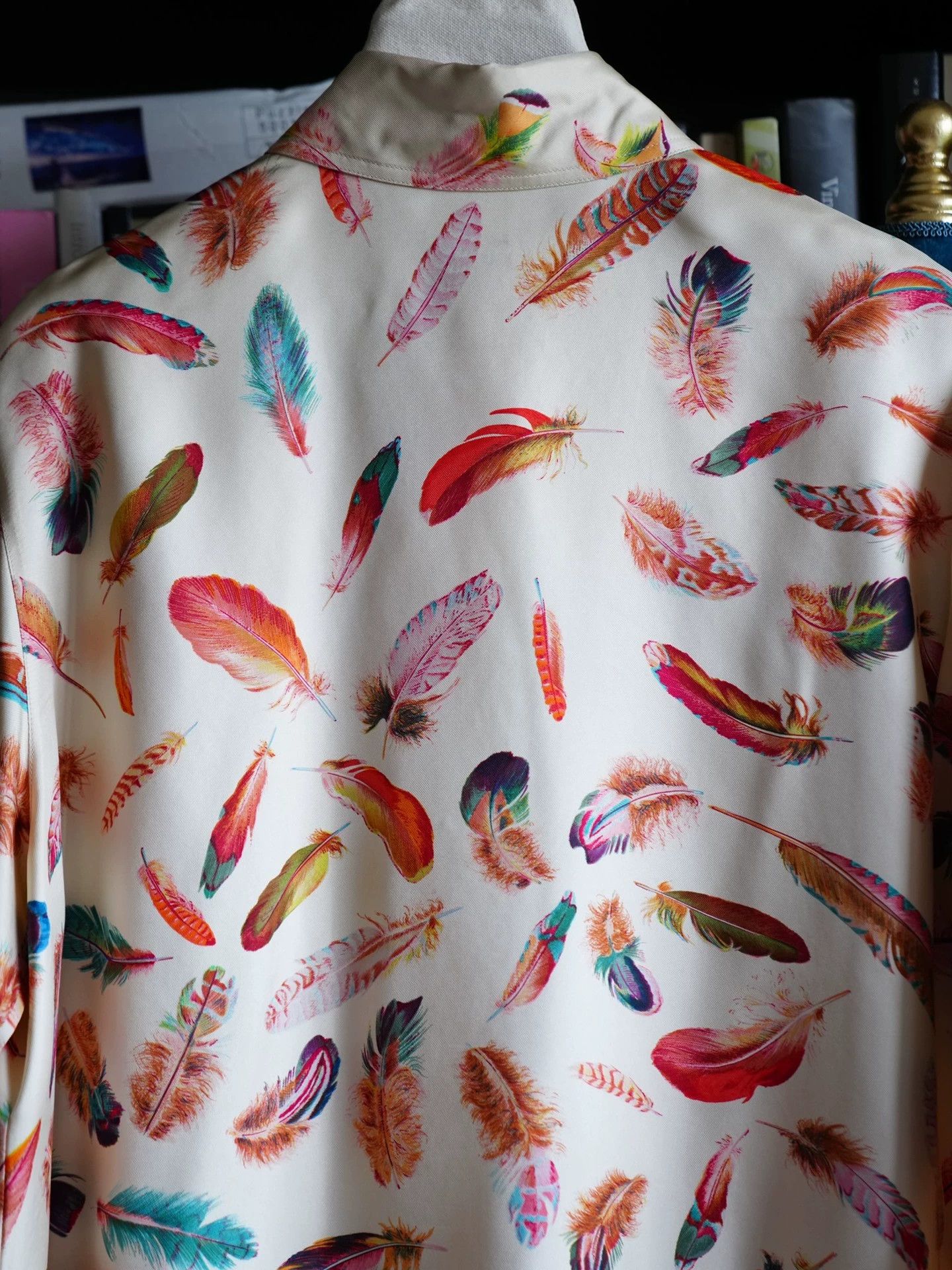 Hermes Hermes Plumes Silk Feather Print Vintage Shirt Fr40 Size M / US 6-8 / IT 42-44 - 7 Thumbnail