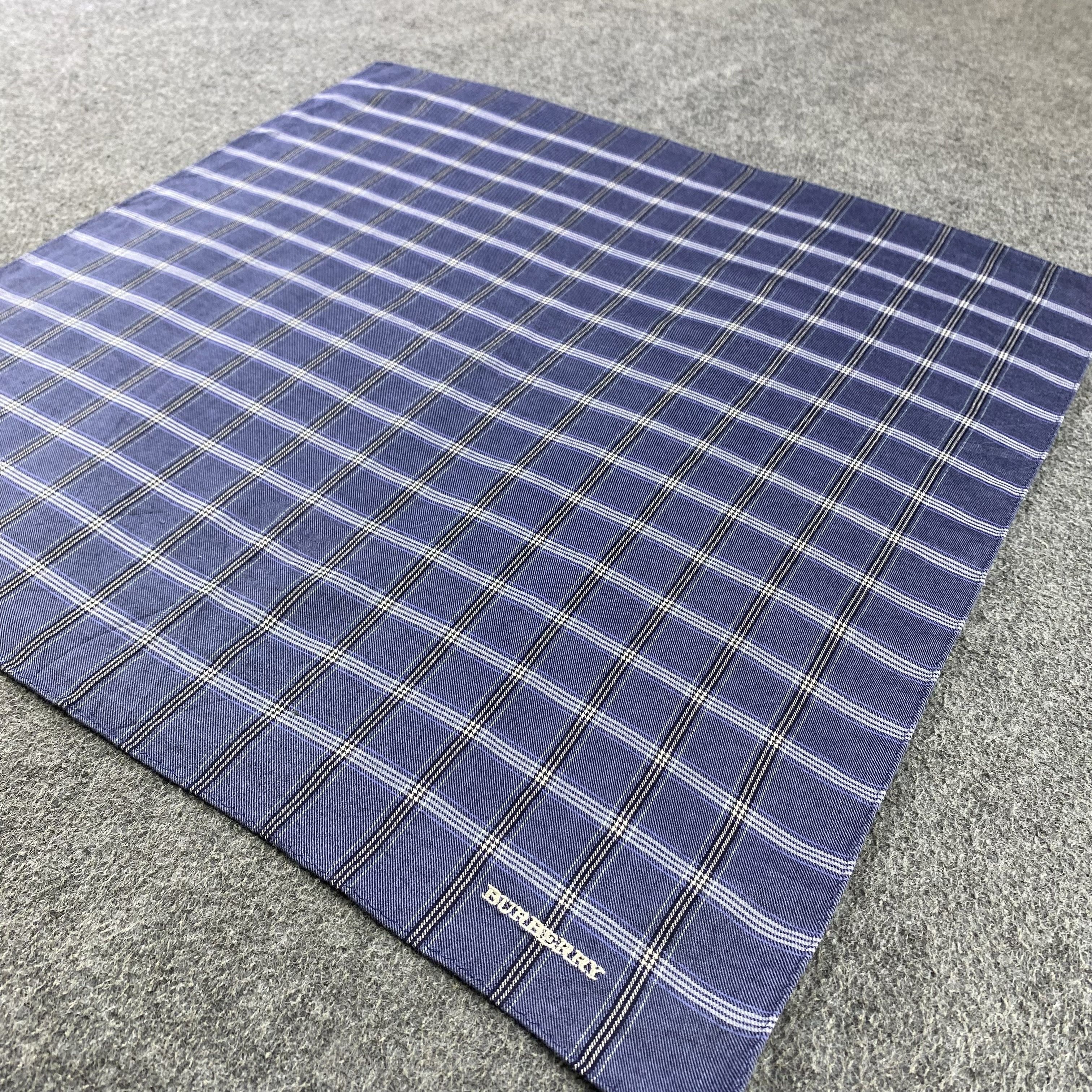 Burberry × Vintage Burberry Handkerchief/Neckerchief/Bandana HC810 Size ONE SIZE - 2 Thumbnail