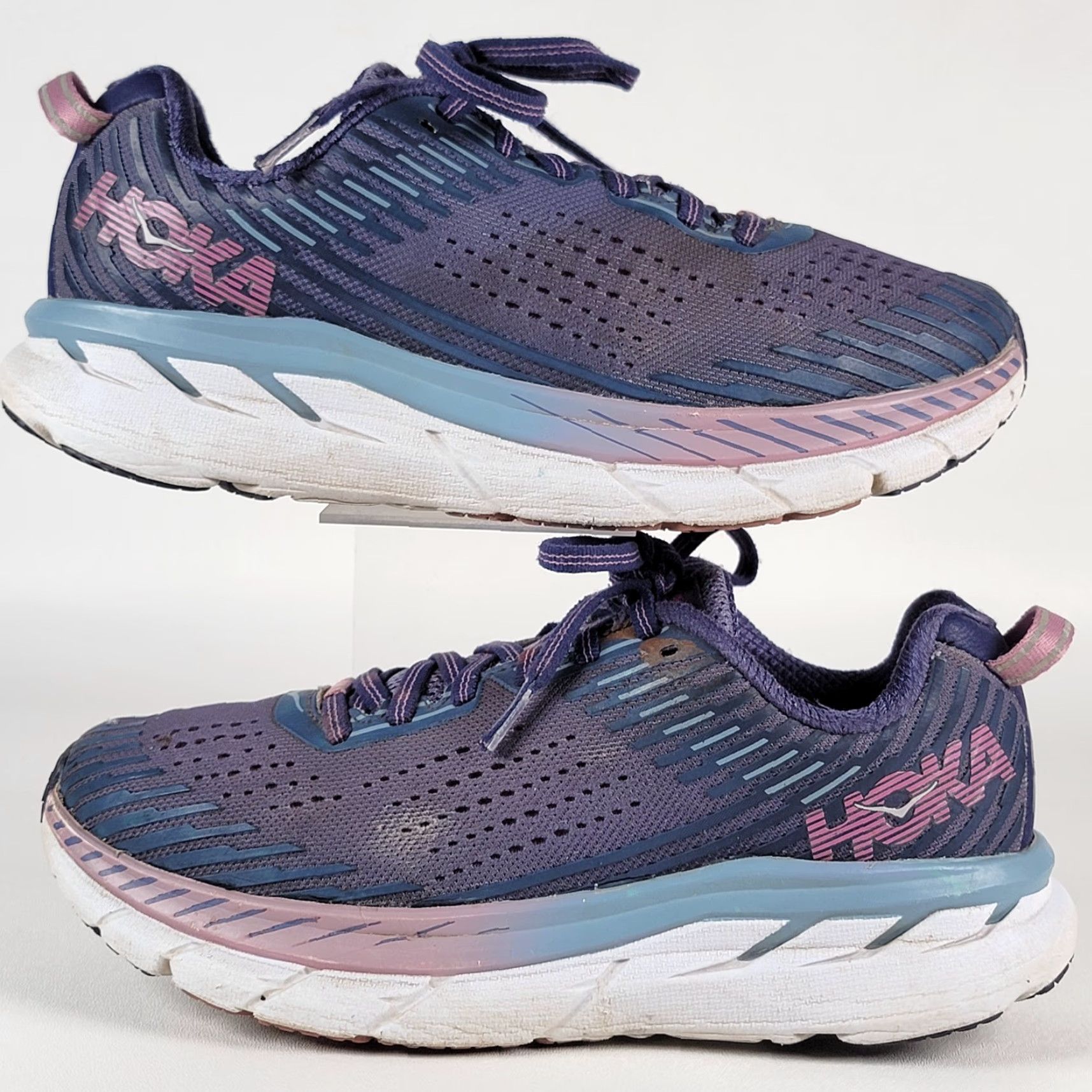Vintage Hoka One One Women's Size 6/37.5 Clifton 5 Running Sneakers Blue Purple Clifton 5 Sneaker Women Shoe Size US 6 / IT 36 - 5 Thumbnail