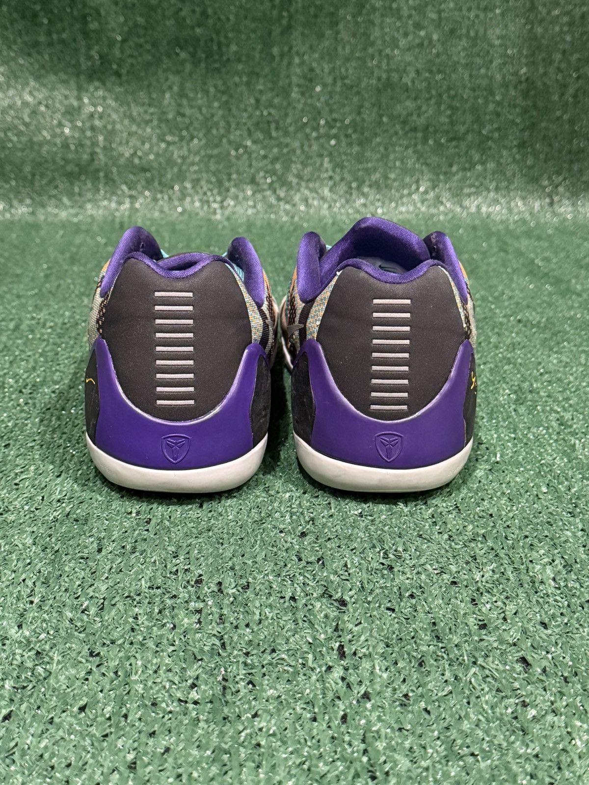 Nike Kobe EM Pop Art Size 13 no box Size US 13 / EU 46 - 6 Thumbnail