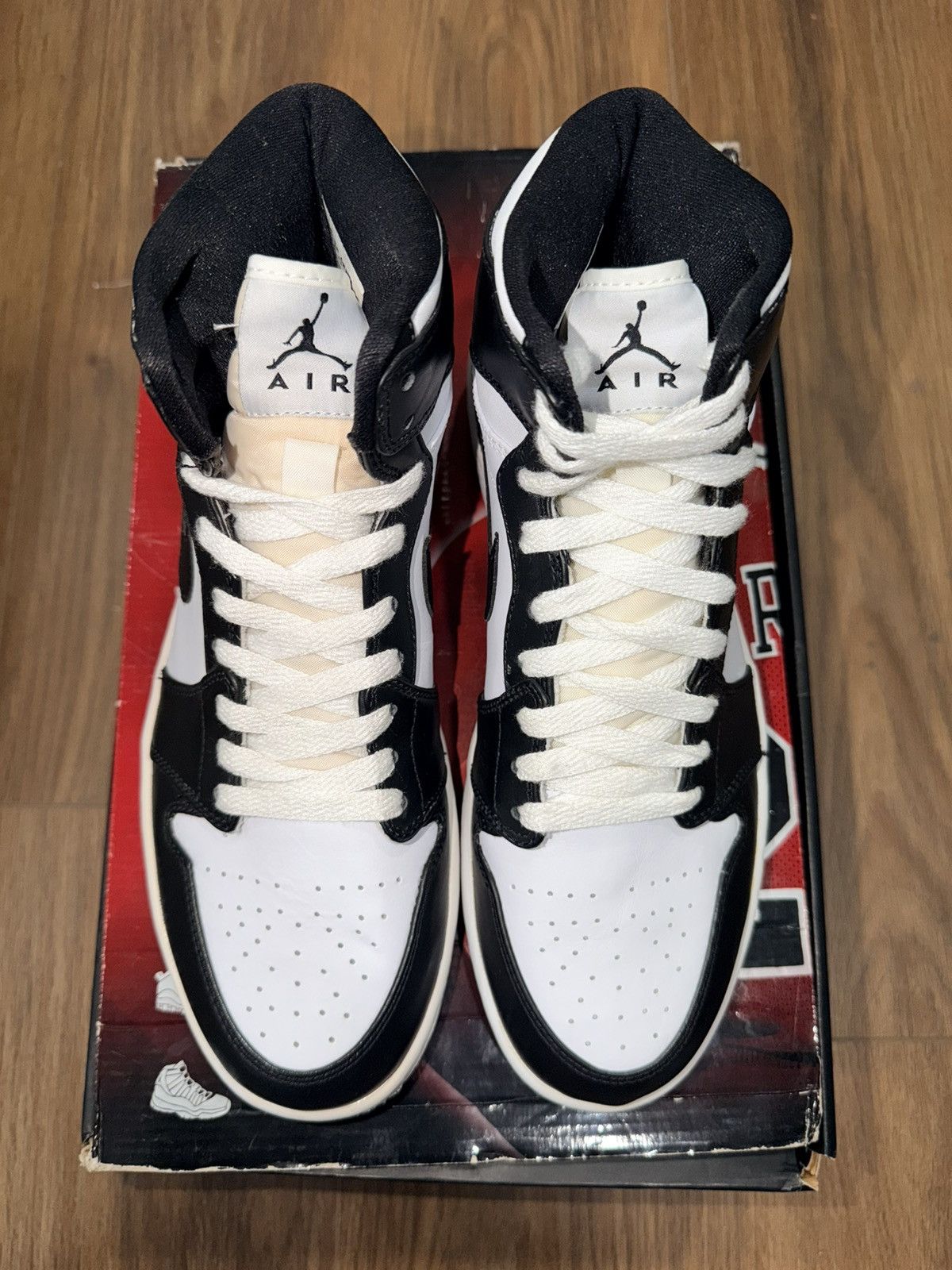 Jordan Brand Jordan 1 Retro White Black CDP (2008) size 8.5 Men’s Size US 8.5 / EU 41-42 - 3 Thumbnail