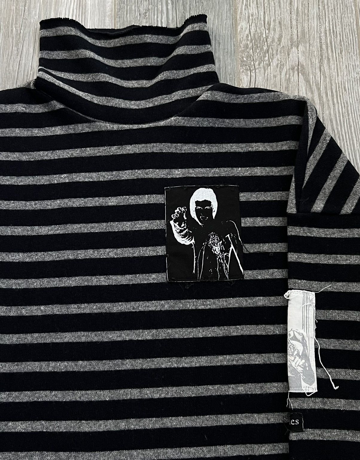 Raf Simons AW2001-2002 Raf Simons Riot Riot Riot Black Patch Turtleneck Size US L / EU 52-54 / 3 - 5 Thumbnail