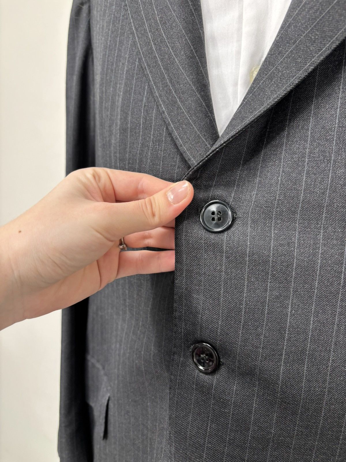 Holland & Sherry Holland & Sherry Men’s Dark Gray Pinstripe Wool Suit Size 52R - 6 Thumbnail