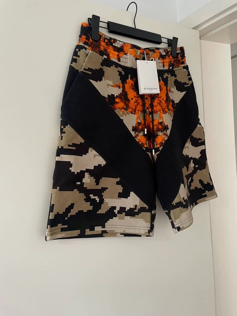 Givenchy Givenchy Mid-length pure cotton contrast color shorts XS s Size US 30 / EU 46 - 5 Thumbnail