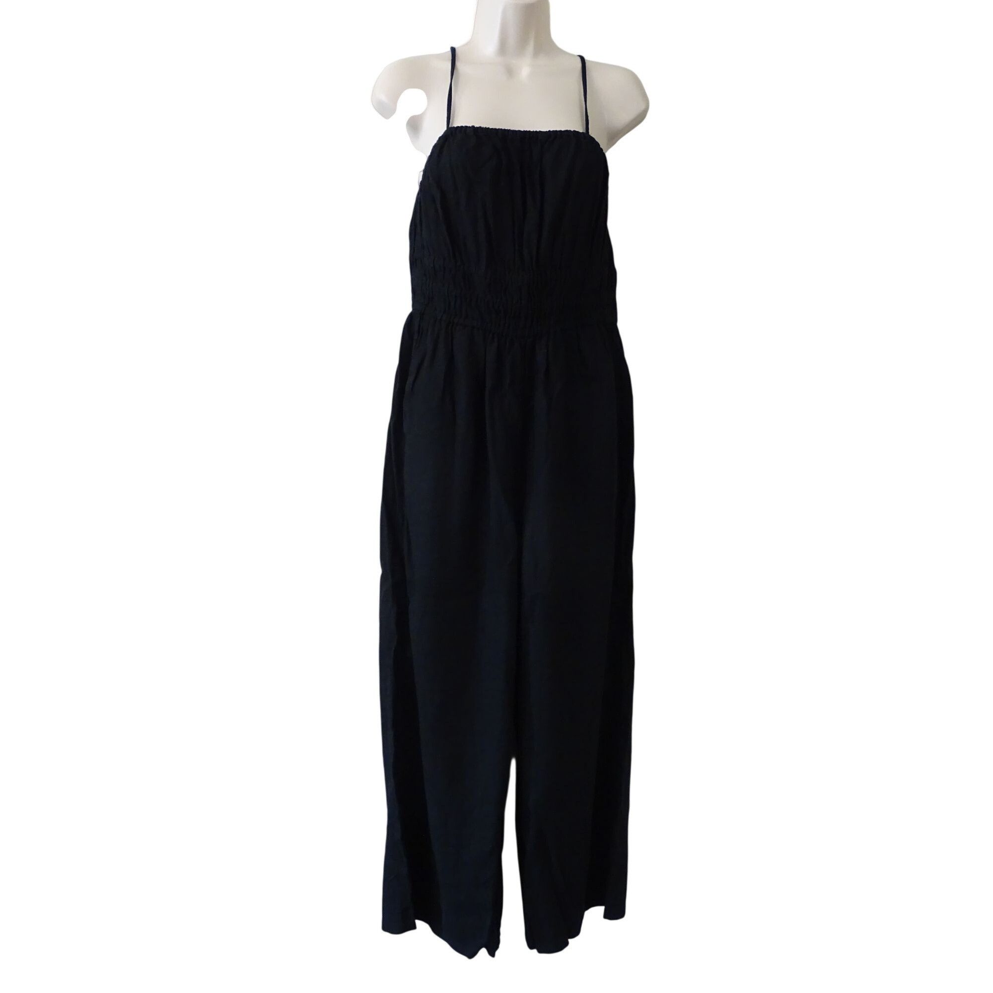 Old Navy Old Navy Sleeveless Cropped Jumpsuit Empire Waist Size M Bla Size 32" / US 10 / IT 46 - 2 Thumbnail