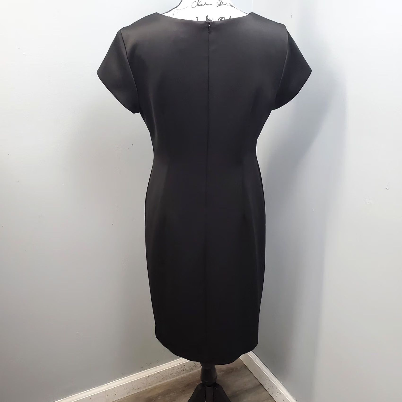 Vintage Connected Bodycon Dress Womens Size 10 Cap Sleeve Black Tan Back Zip V-Neck Wool? (Note: Original title must be used; uncertain.) Size L / US 10 / IT 46 - 2 Thumbnail