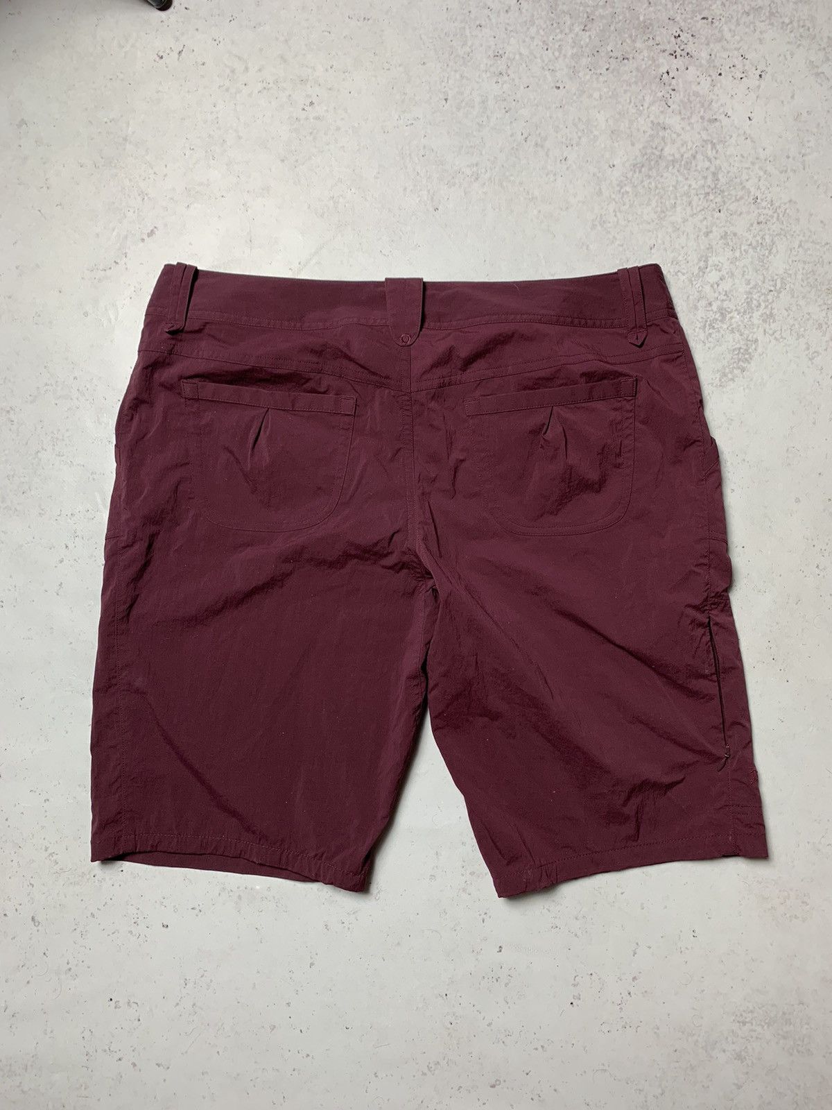 Arc'teryx × Vintage Vintage Arc'teryx Bordeaux Nylon Metal Cargo Shorts 34 Y2K Size 34" / US 12 / IT 48 - 9 Thumbnail
