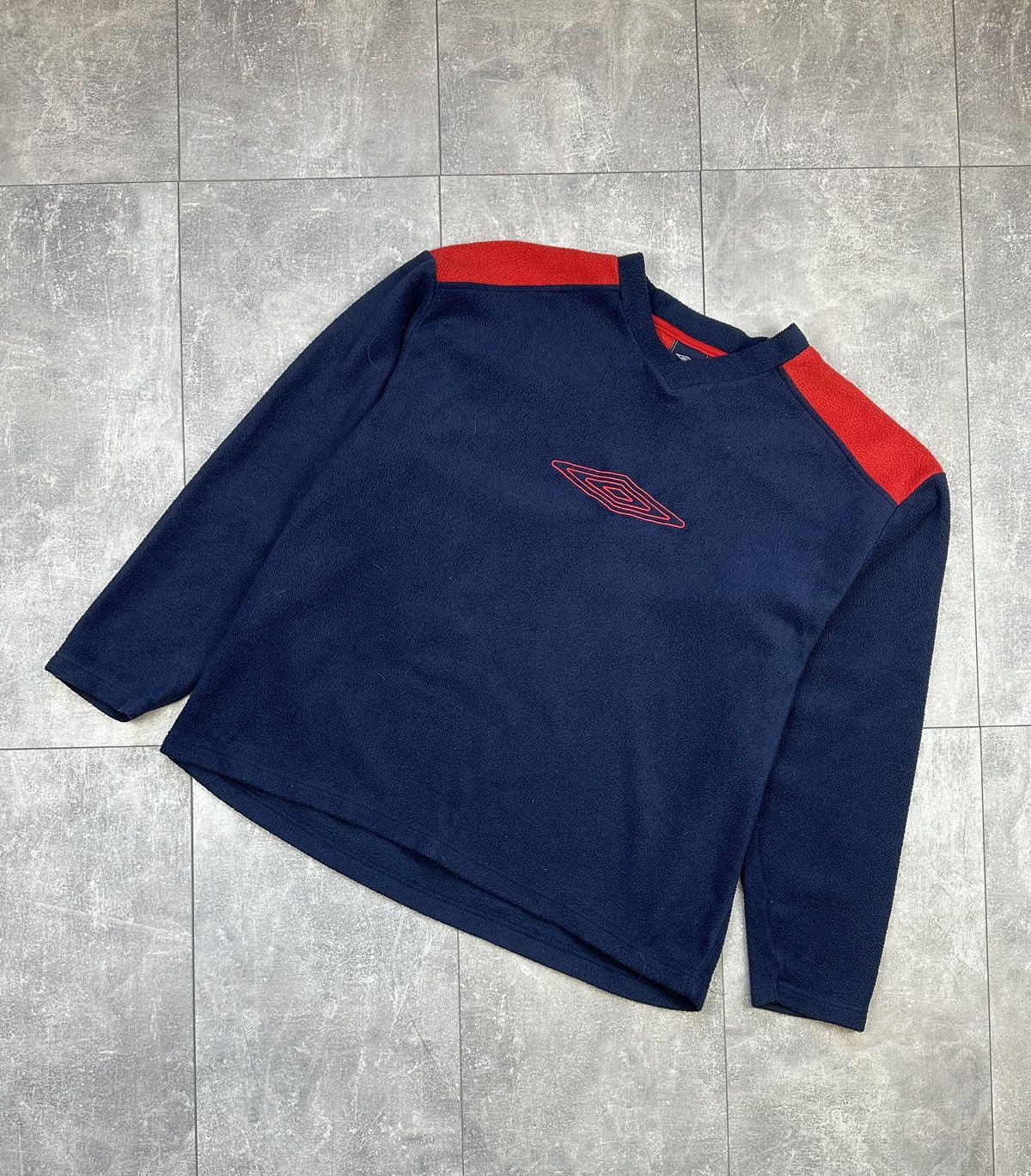 Umbro Umbro Vintage Fleece Sweatshirt Centr Logo Size US L / EU 52-54 / 3 - 2 Thumbnail